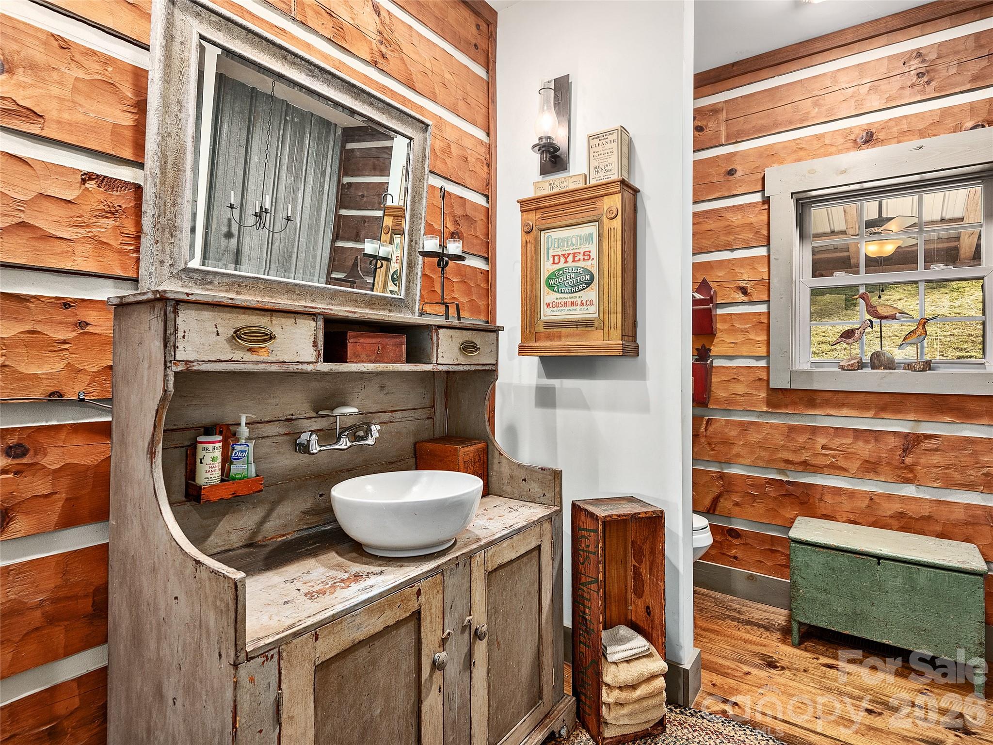 571 Fletcher Martin Road — Alexander