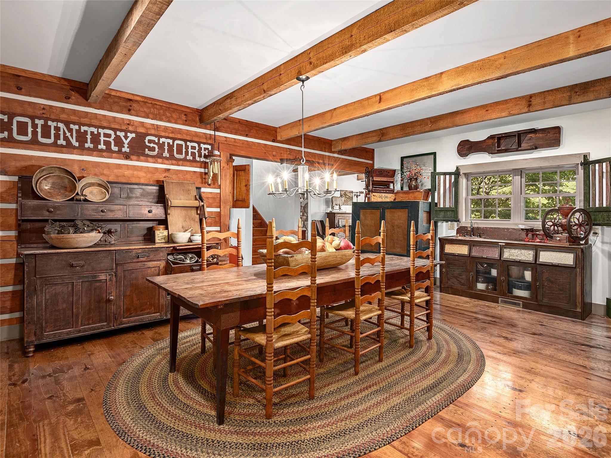 571 Fletcher Martin Road — Alexander