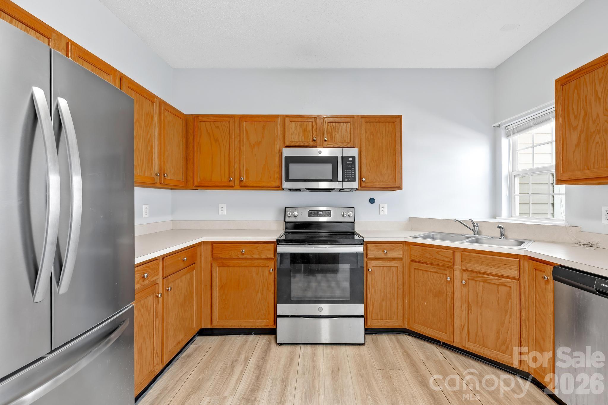 2823 Summergrove Court — Matthews