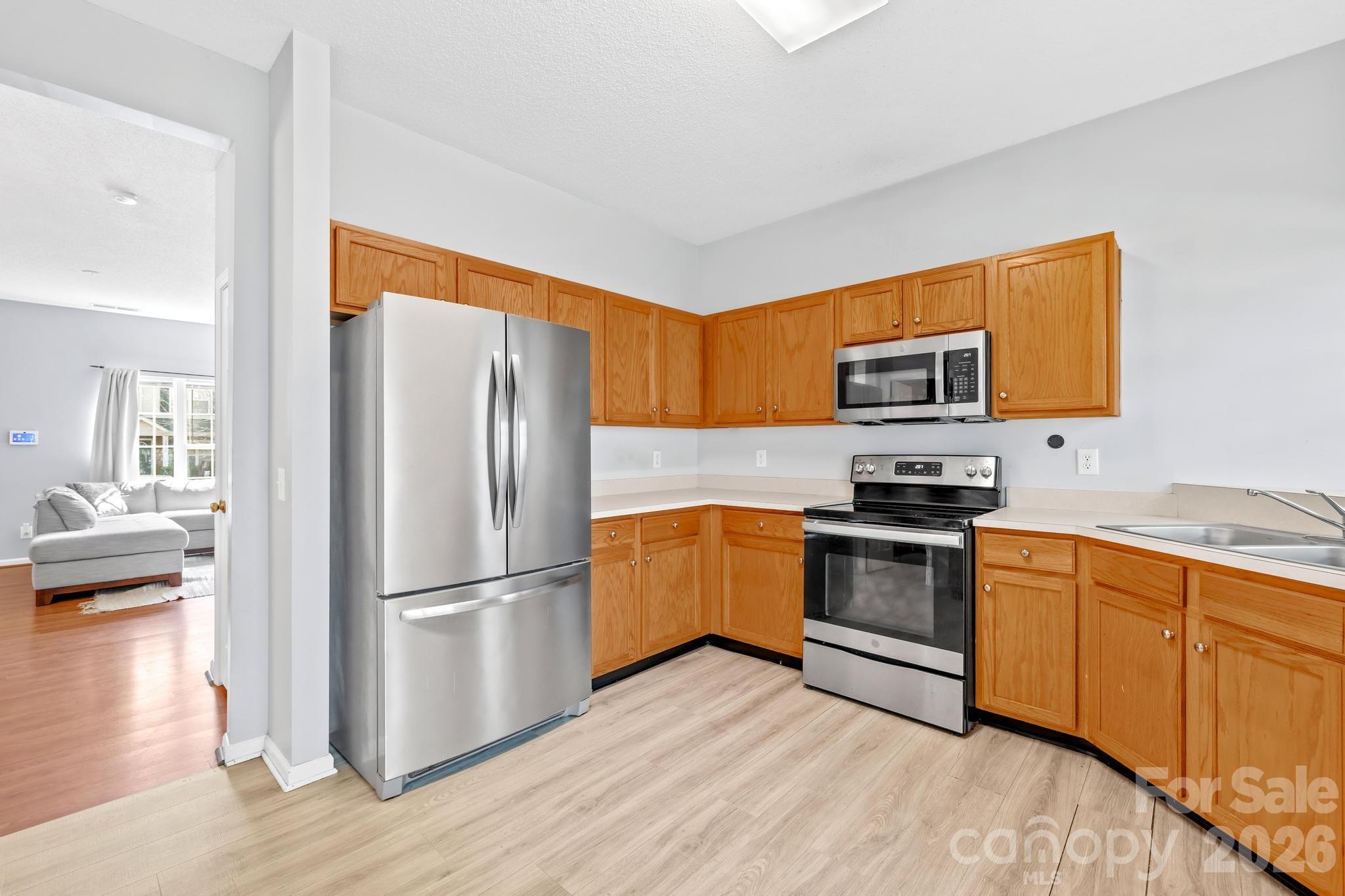 2823 Summergrove Court — Matthews