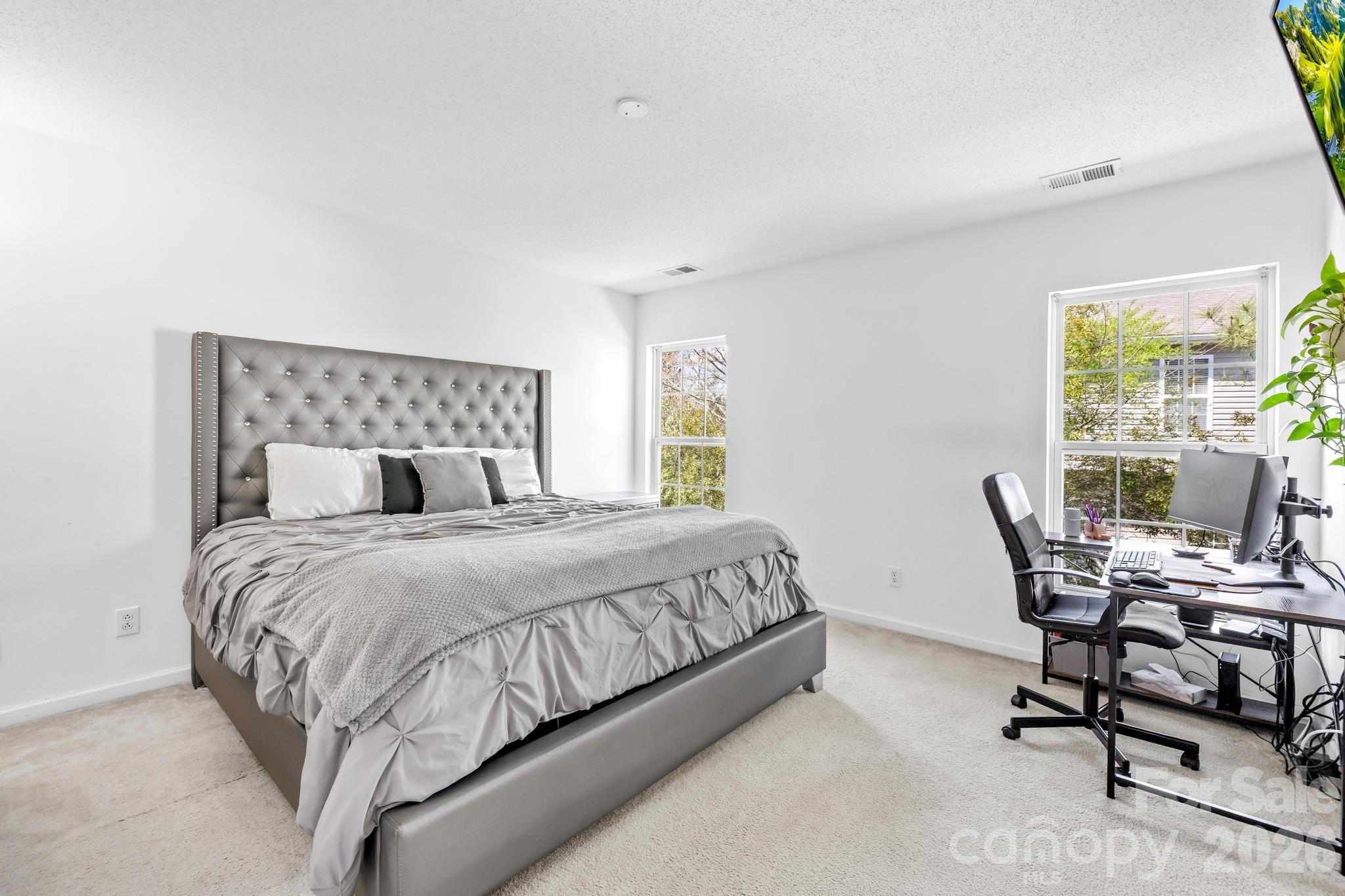 2823 Summergrove Court — Matthews