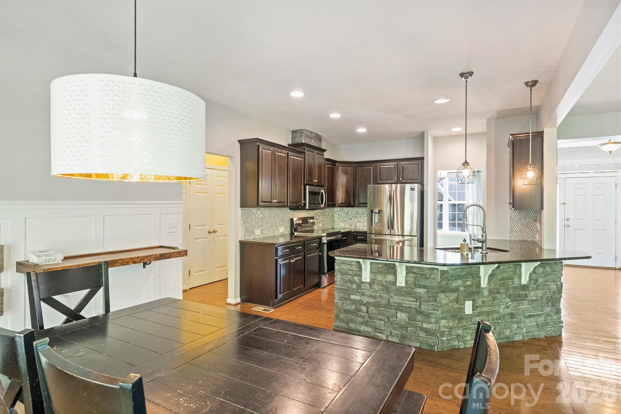 1135 Brookdale Lane — Stanley