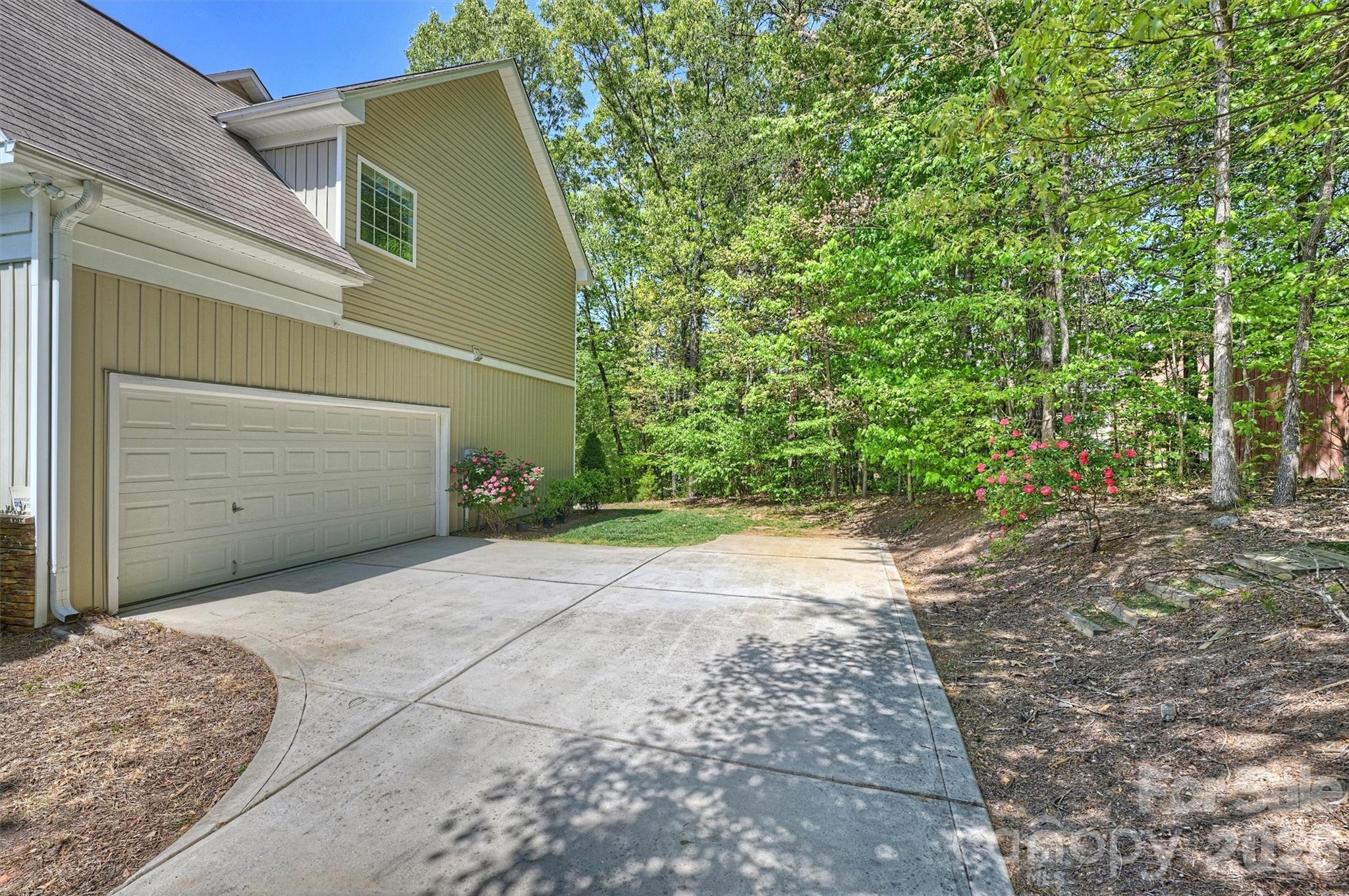 1135 Brookdale Lane — Stanley
