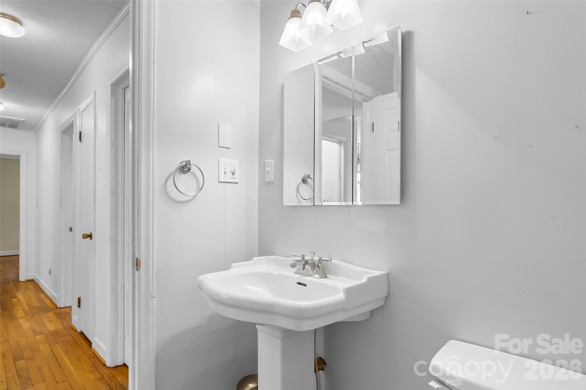 512 Paxton Creek Road — Marion