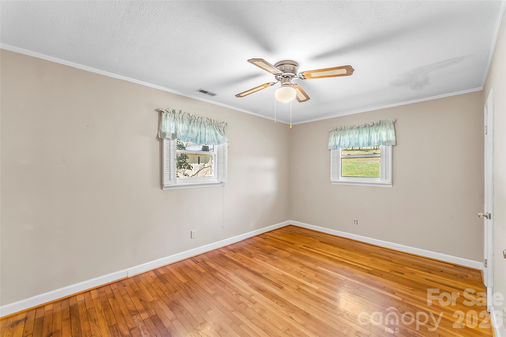 512 Paxton Creek Road — Marion