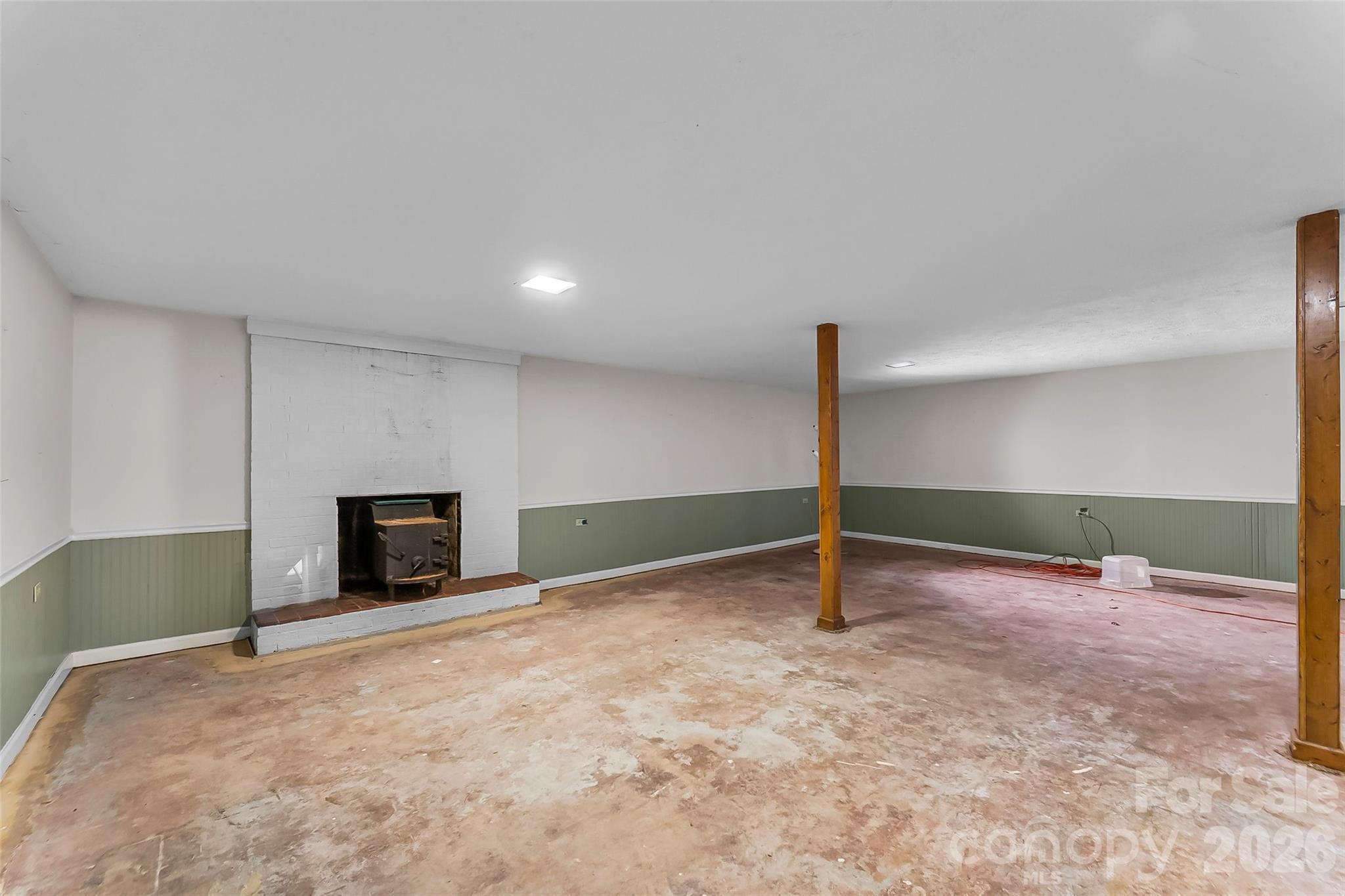 512 Paxton Creek Road — Marion