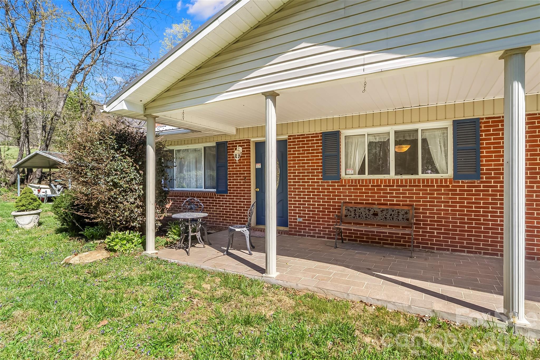 512 Paxton Creek Road — Marion