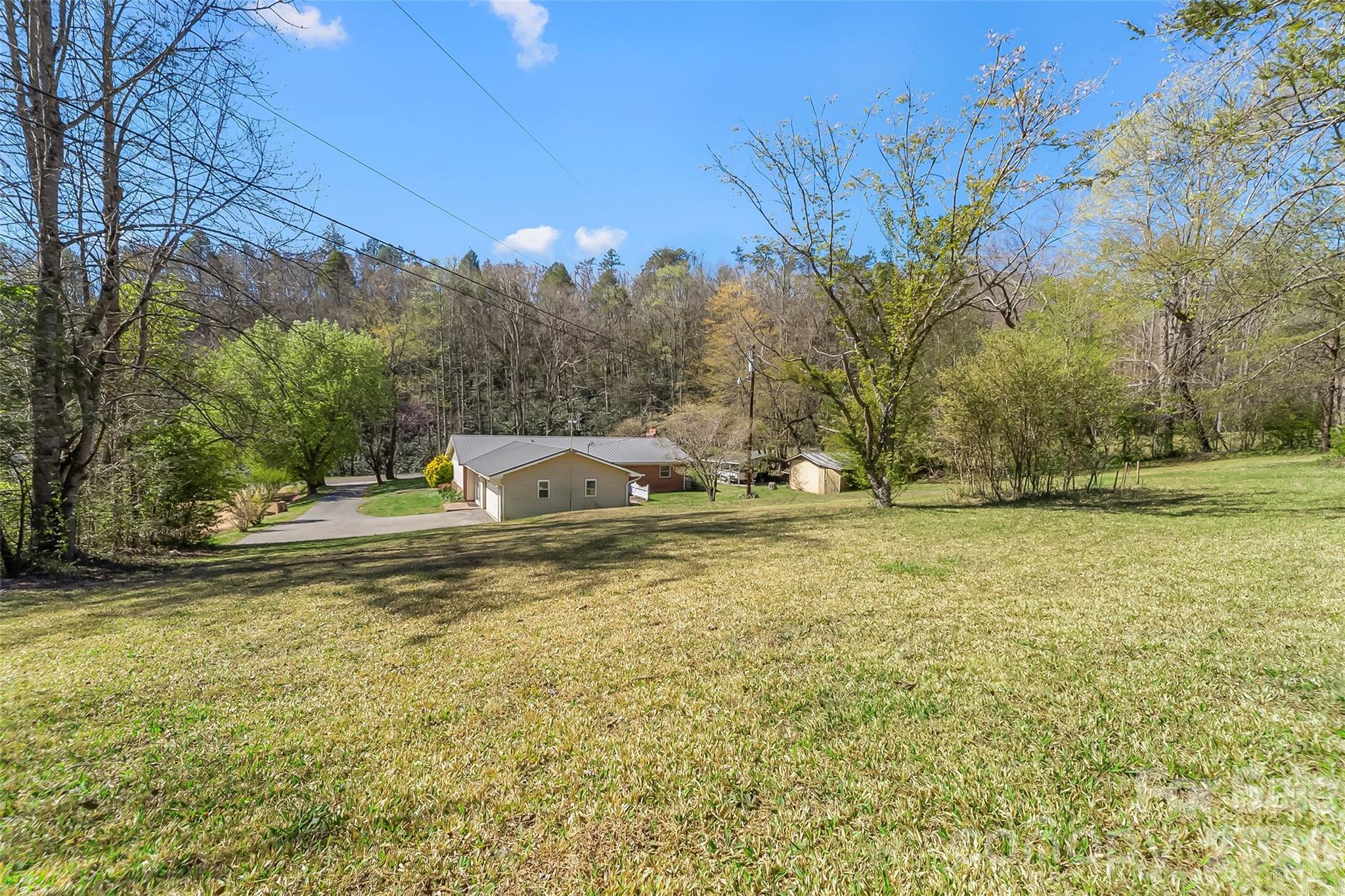 512 Paxton Creek Road — Marion