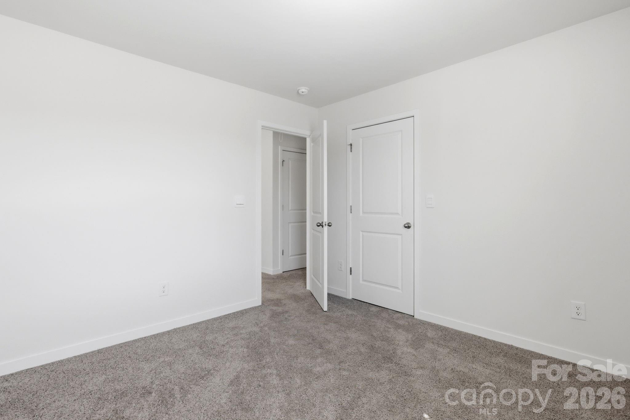 1006 20th Avenue Loop SE — Hickory