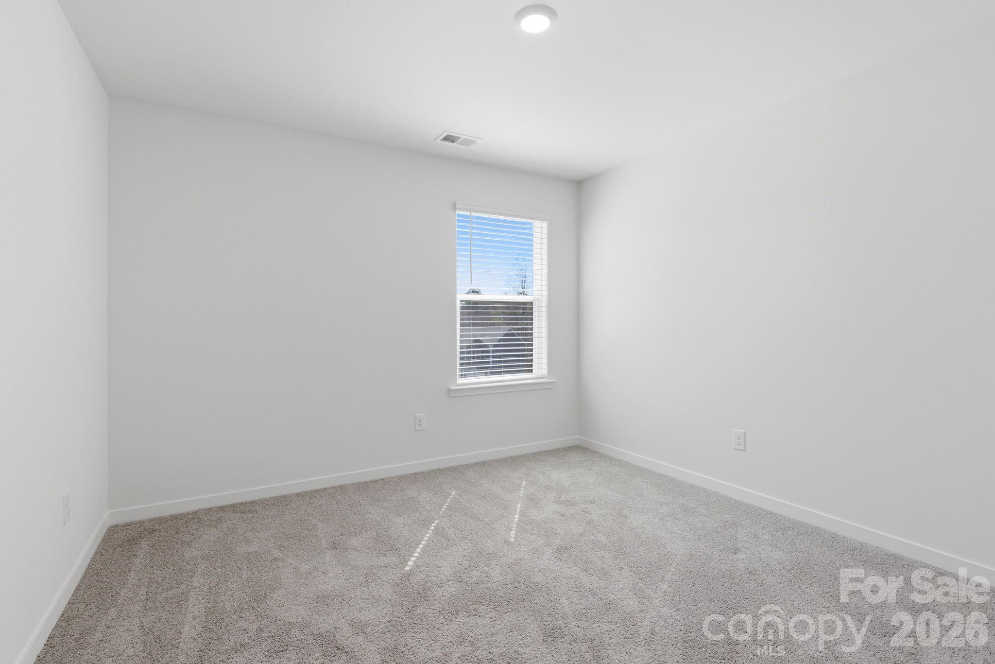 1006 20th Avenue Loop SE — Hickory