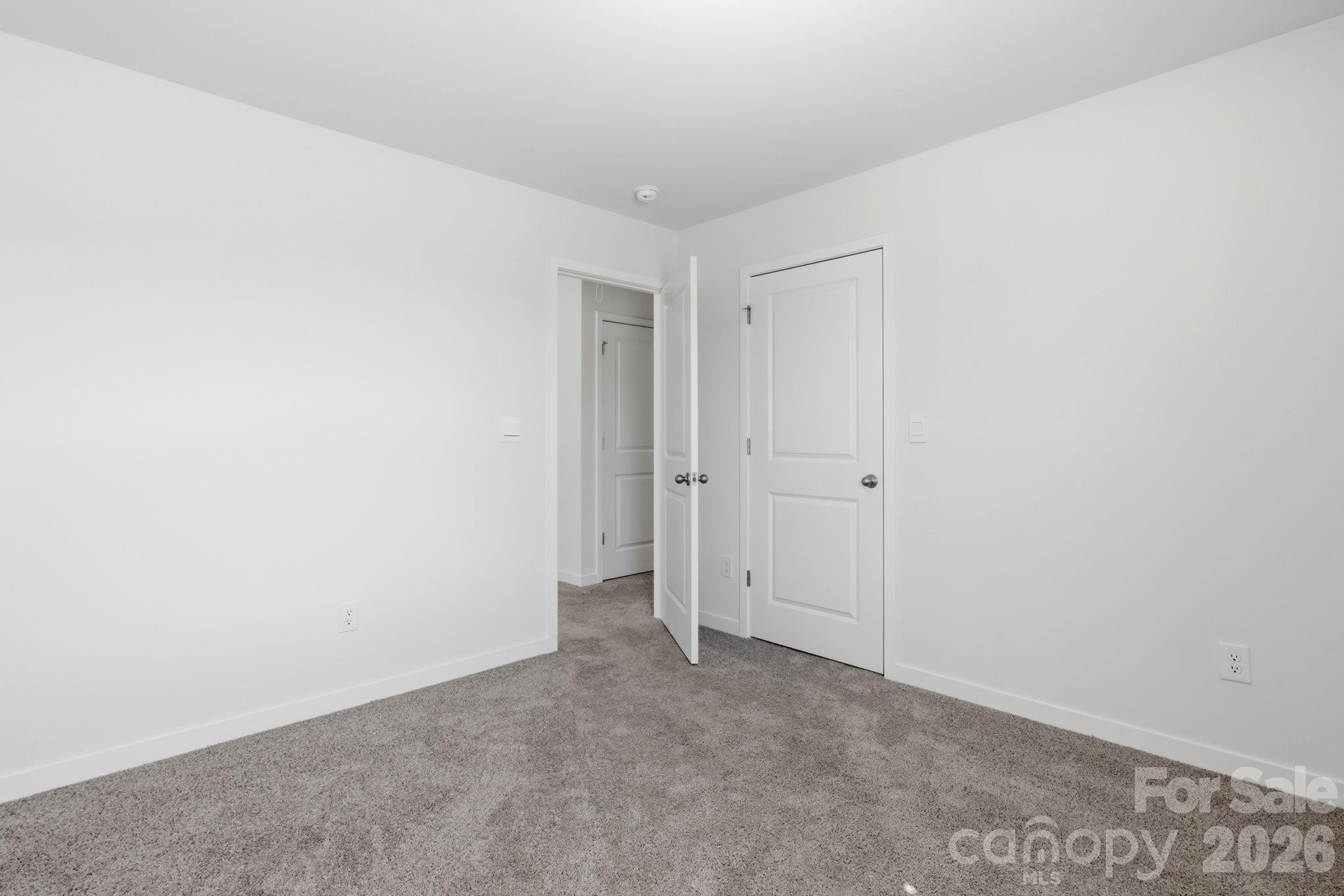 1006 20th Avenue Loop SE — Hickory