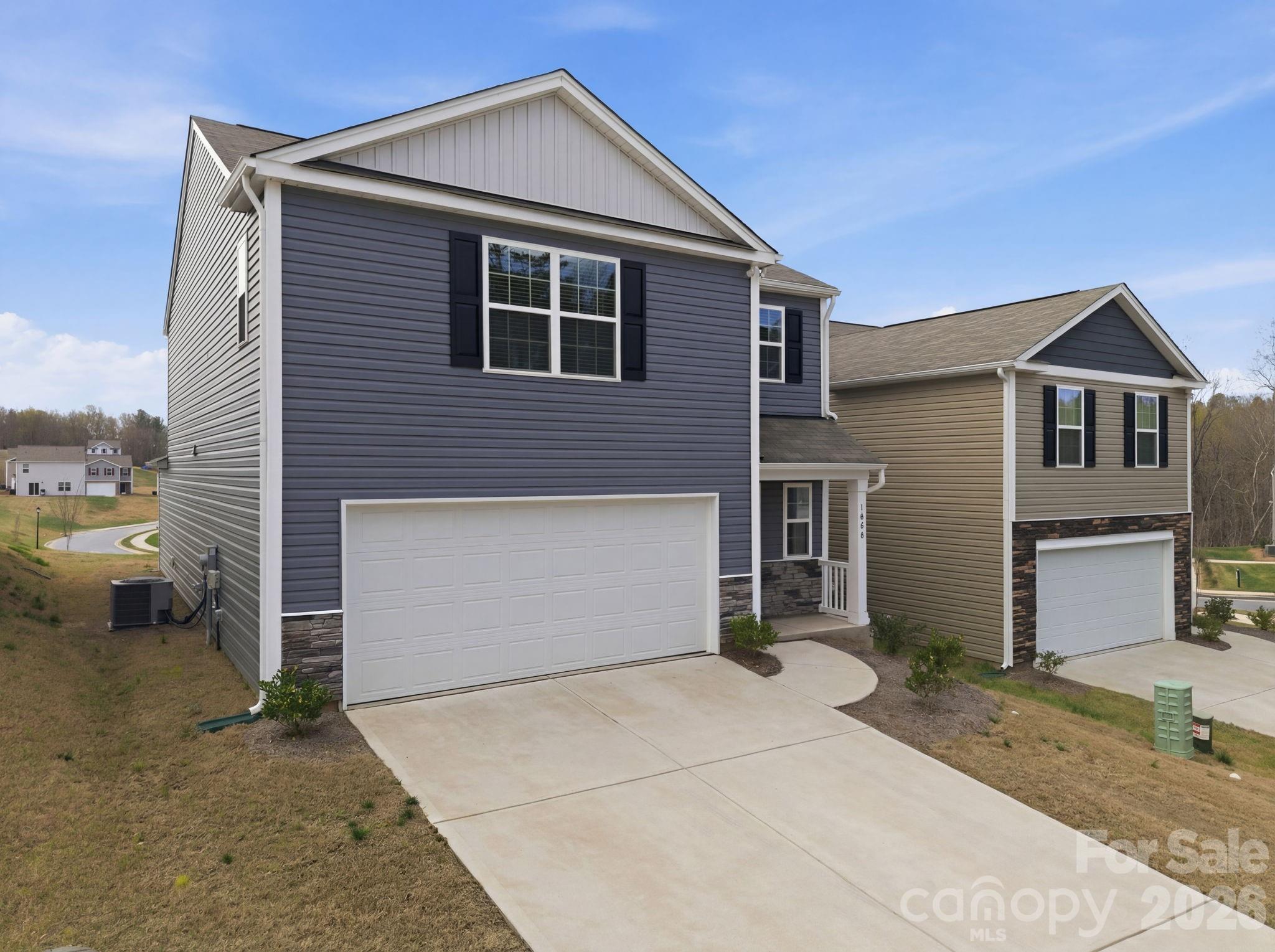 1006 20th Avenue Loop SE — Hickory
