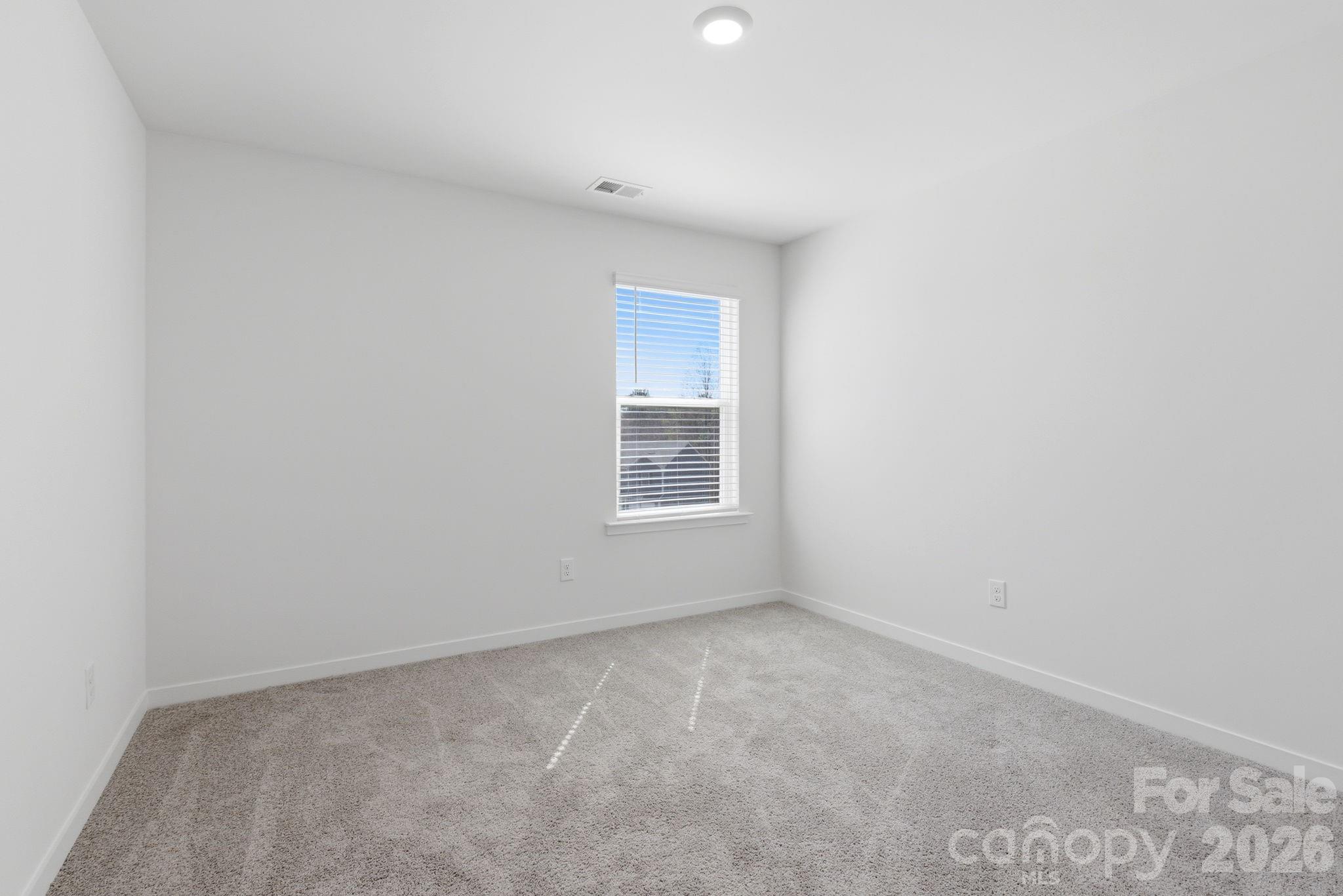 1006 20th Avenue Loop SE — Hickory