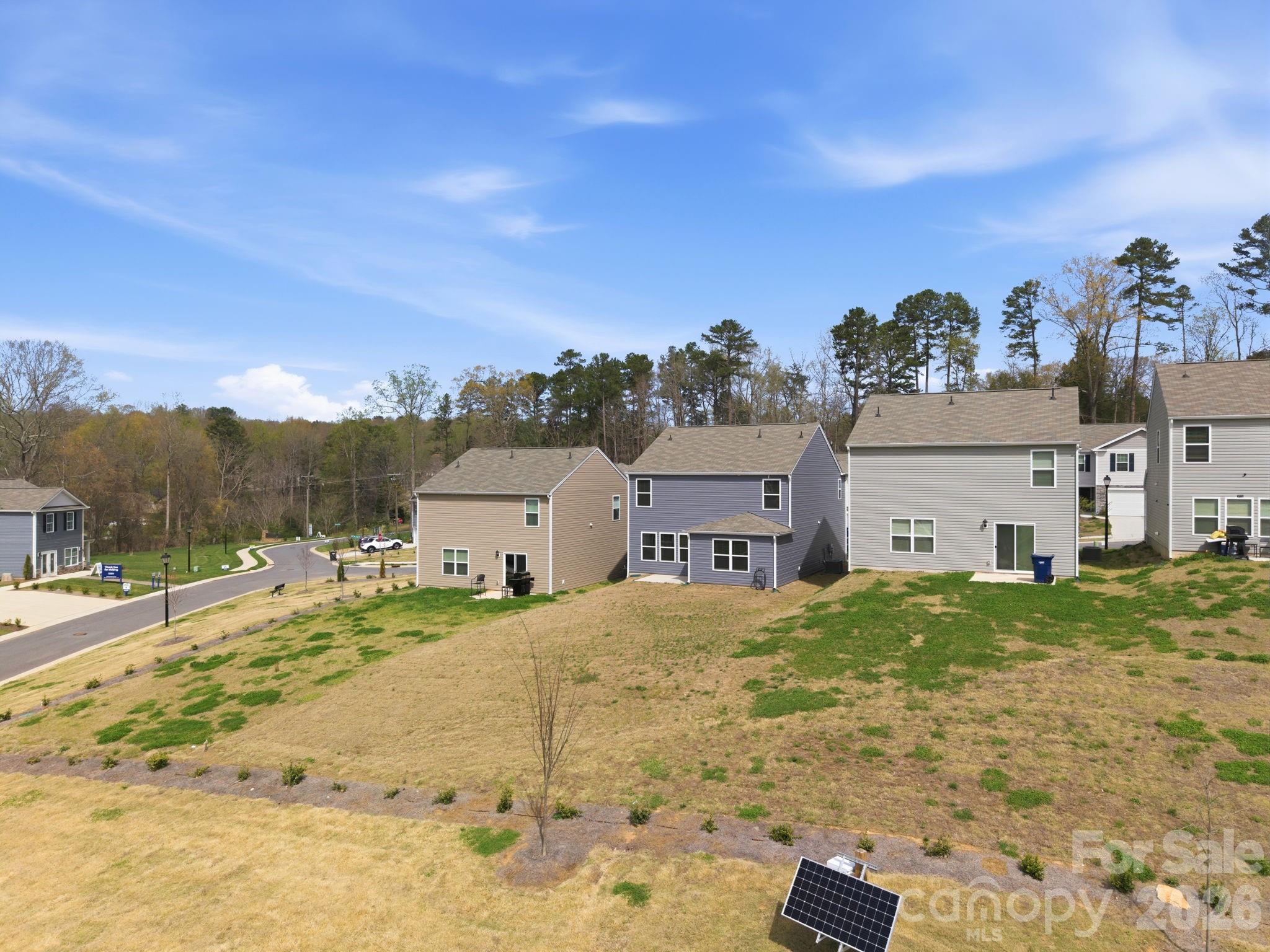 1006 20th Avenue Loop SE — Hickory