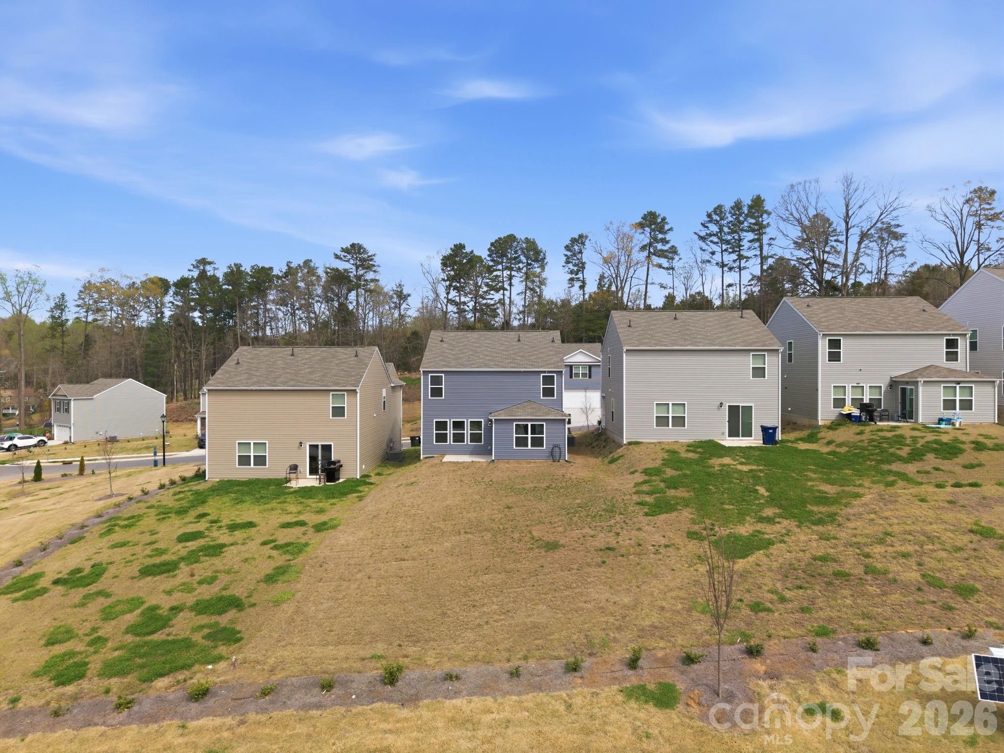 1006 20th Avenue Loop SE — Hickory