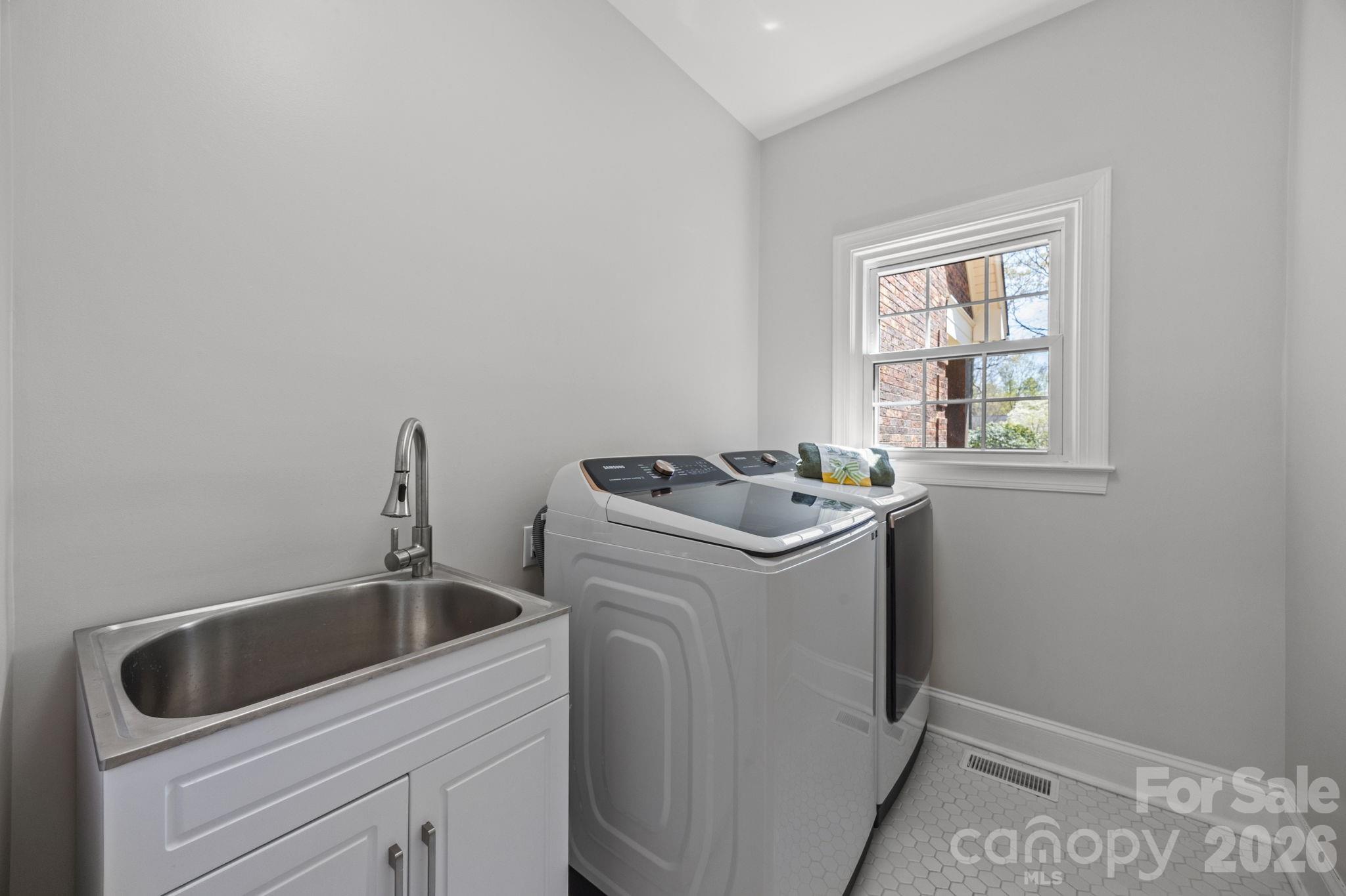 5243 Mintridge Road — Mint Hill