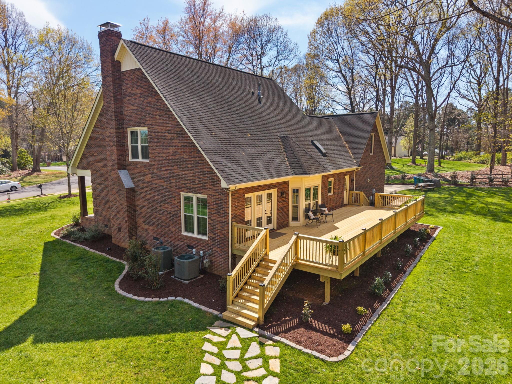 5243 Mintridge Road — Mint Hill