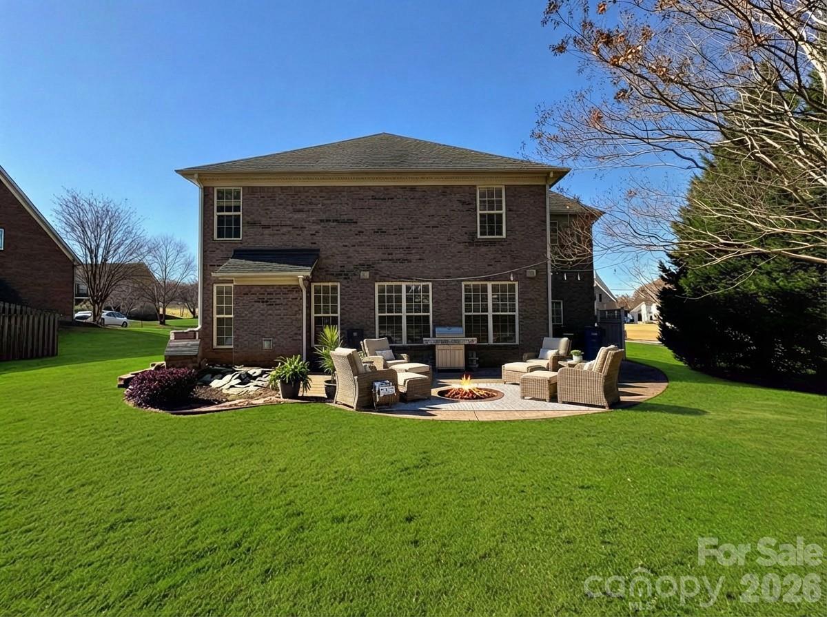 107 Autumn Frost Avenue — Statesville