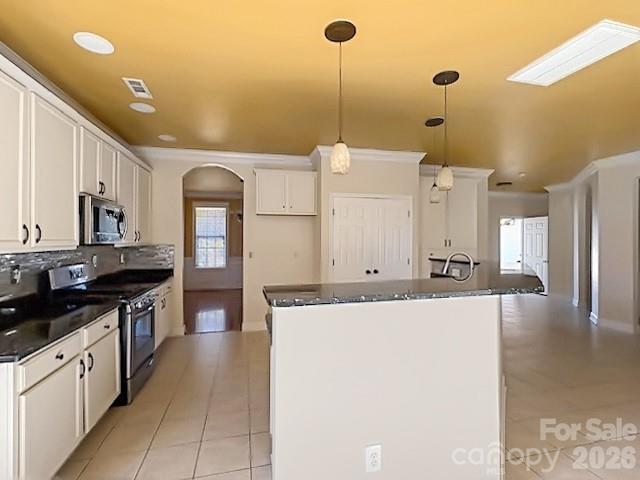 107 Autumn Frost Avenue — Statesville