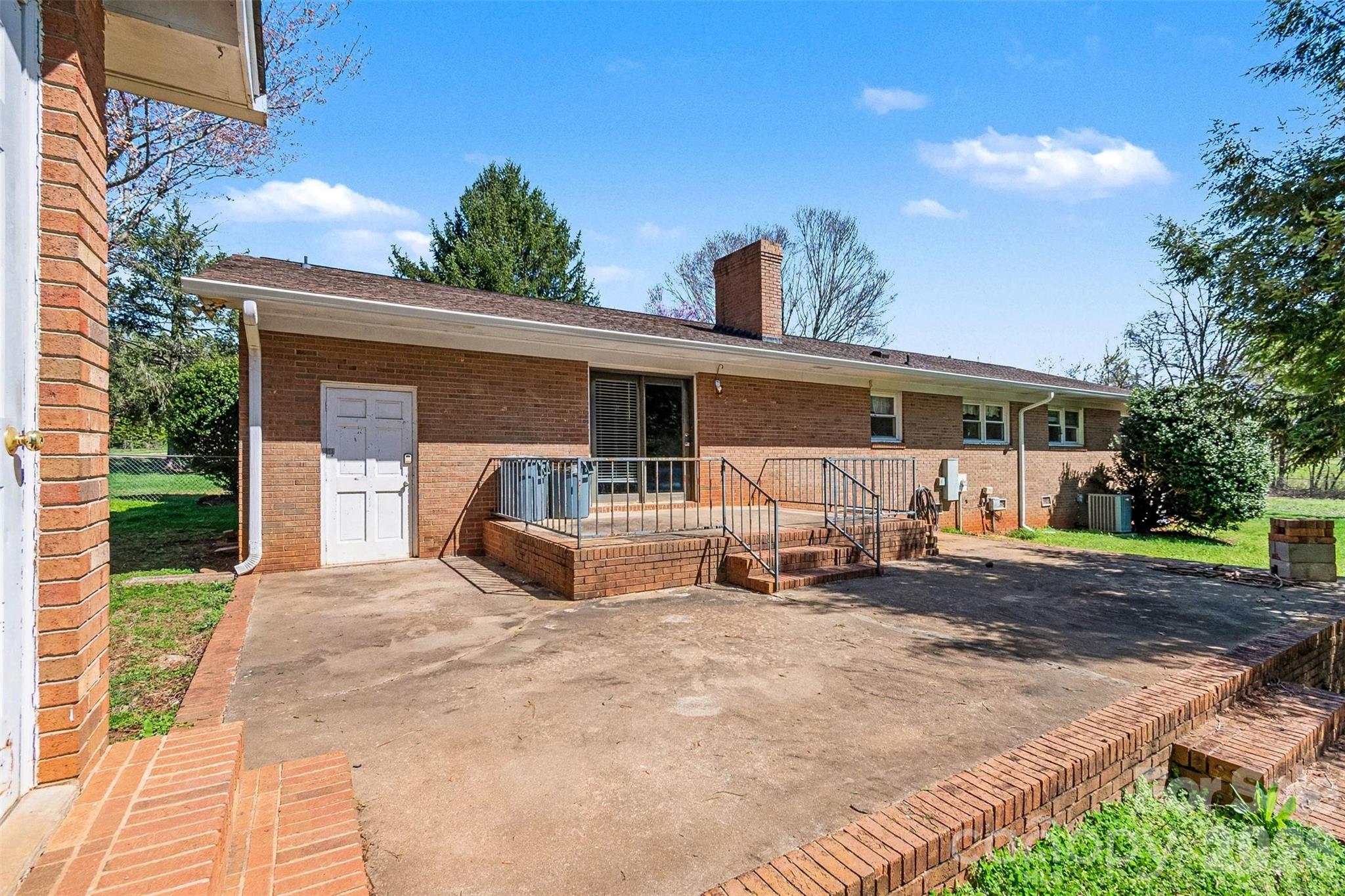 1388 Smith Farm Road — Lincolnton