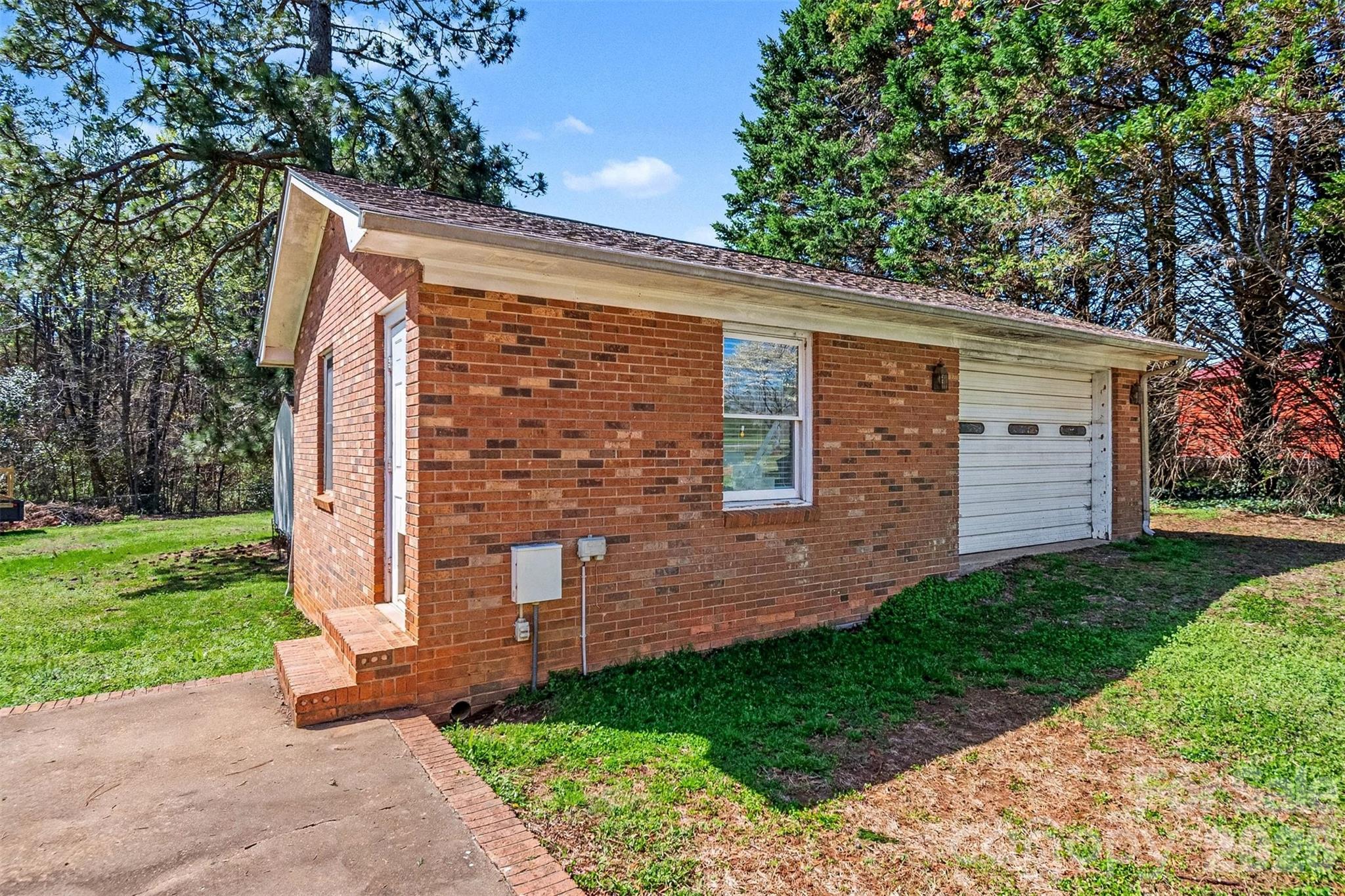 1388 Smith Farm Road — Lincolnton