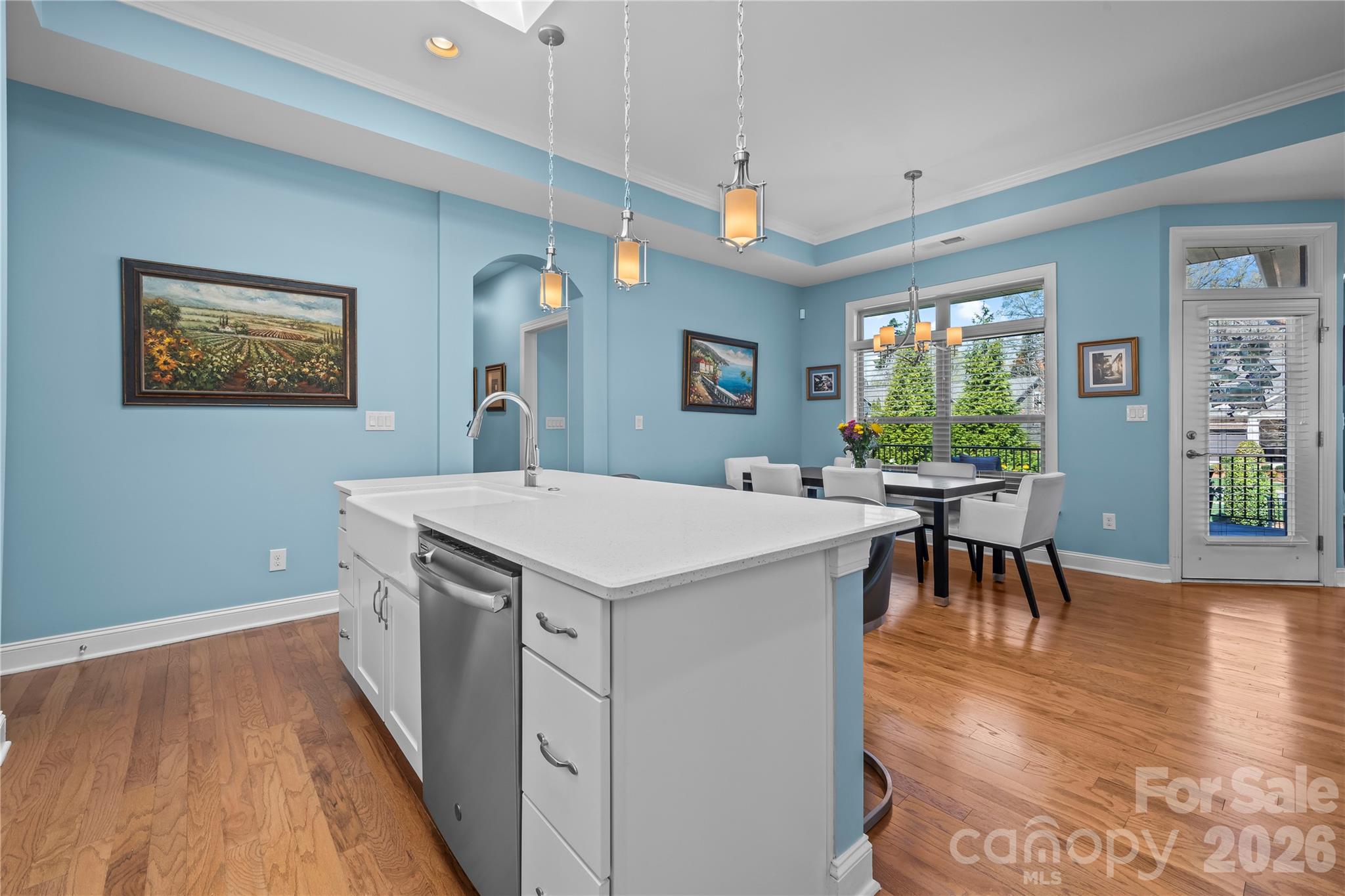 8020 Parknoll Drive — Huntersville