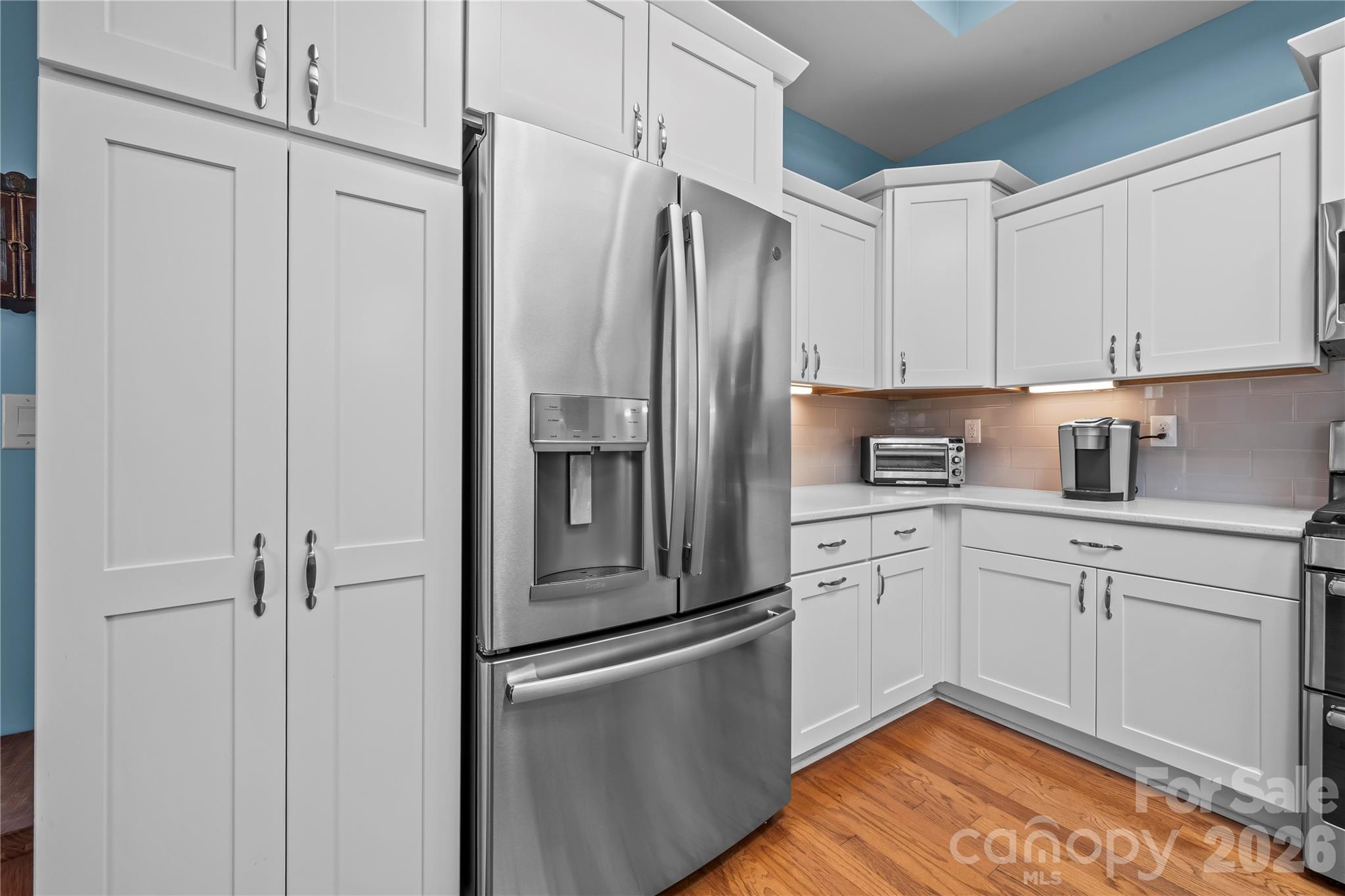 8020 Parknoll Drive — Huntersville