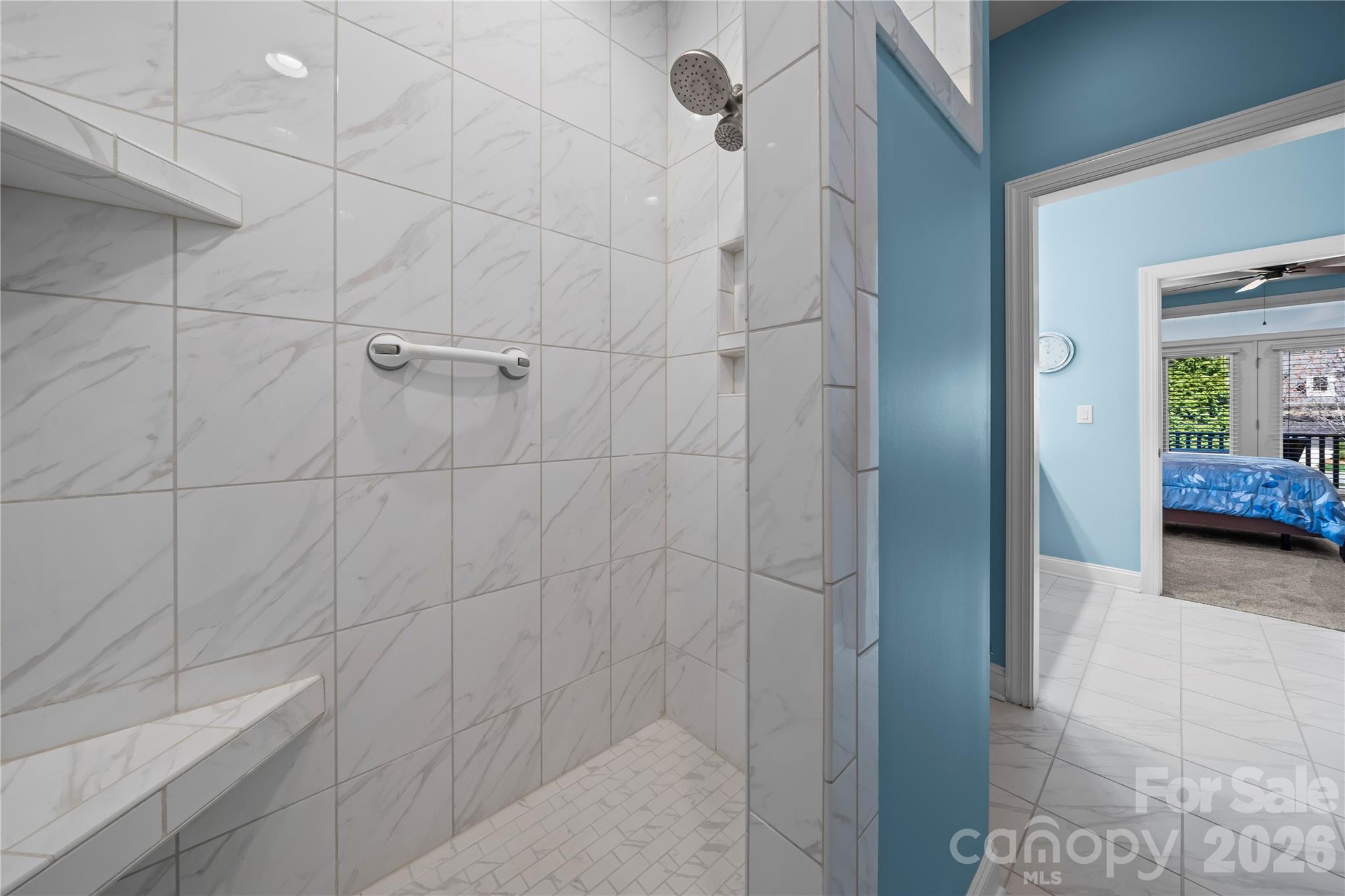 8020 Parknoll Drive — Huntersville