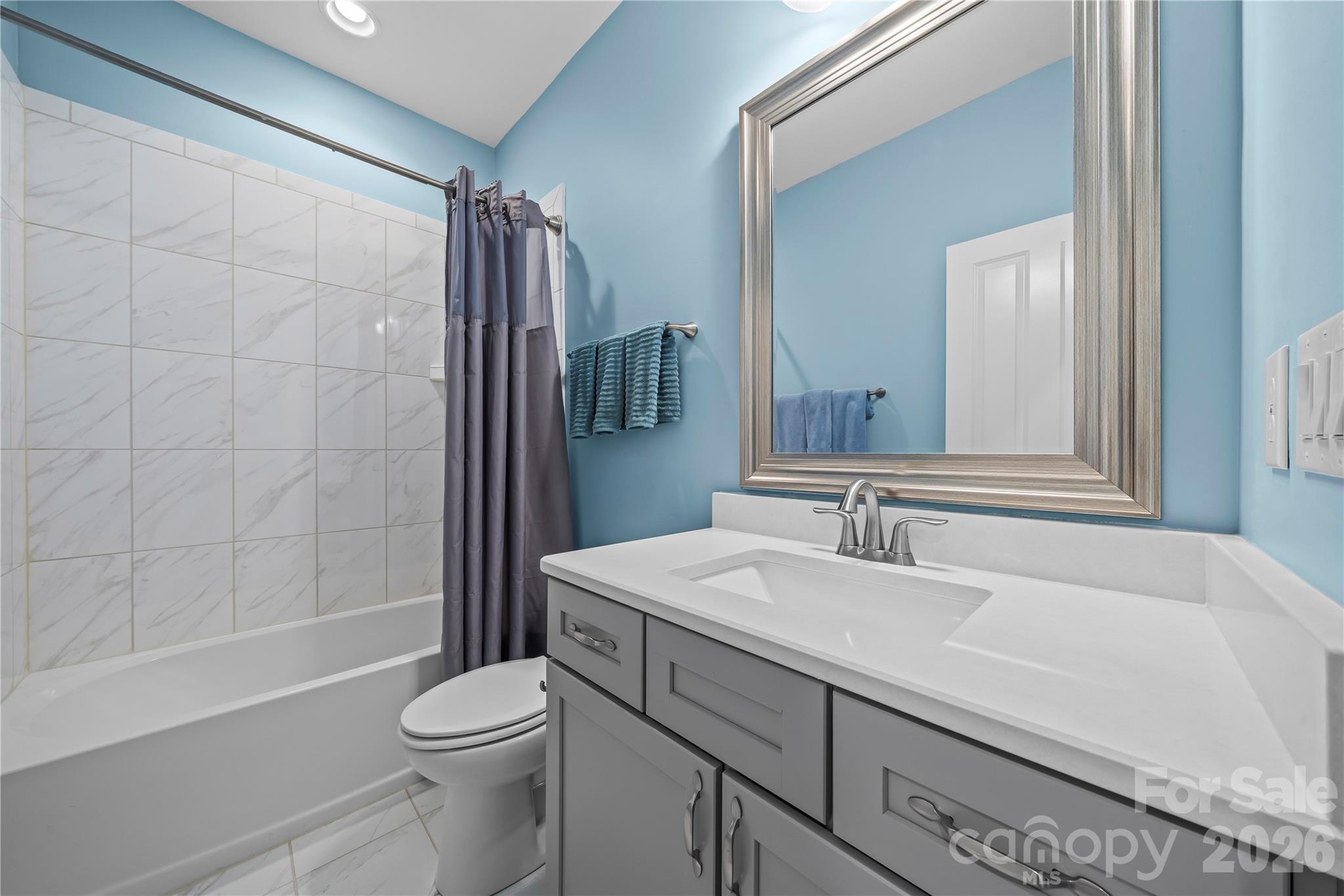 8020 Parknoll Drive — Huntersville
