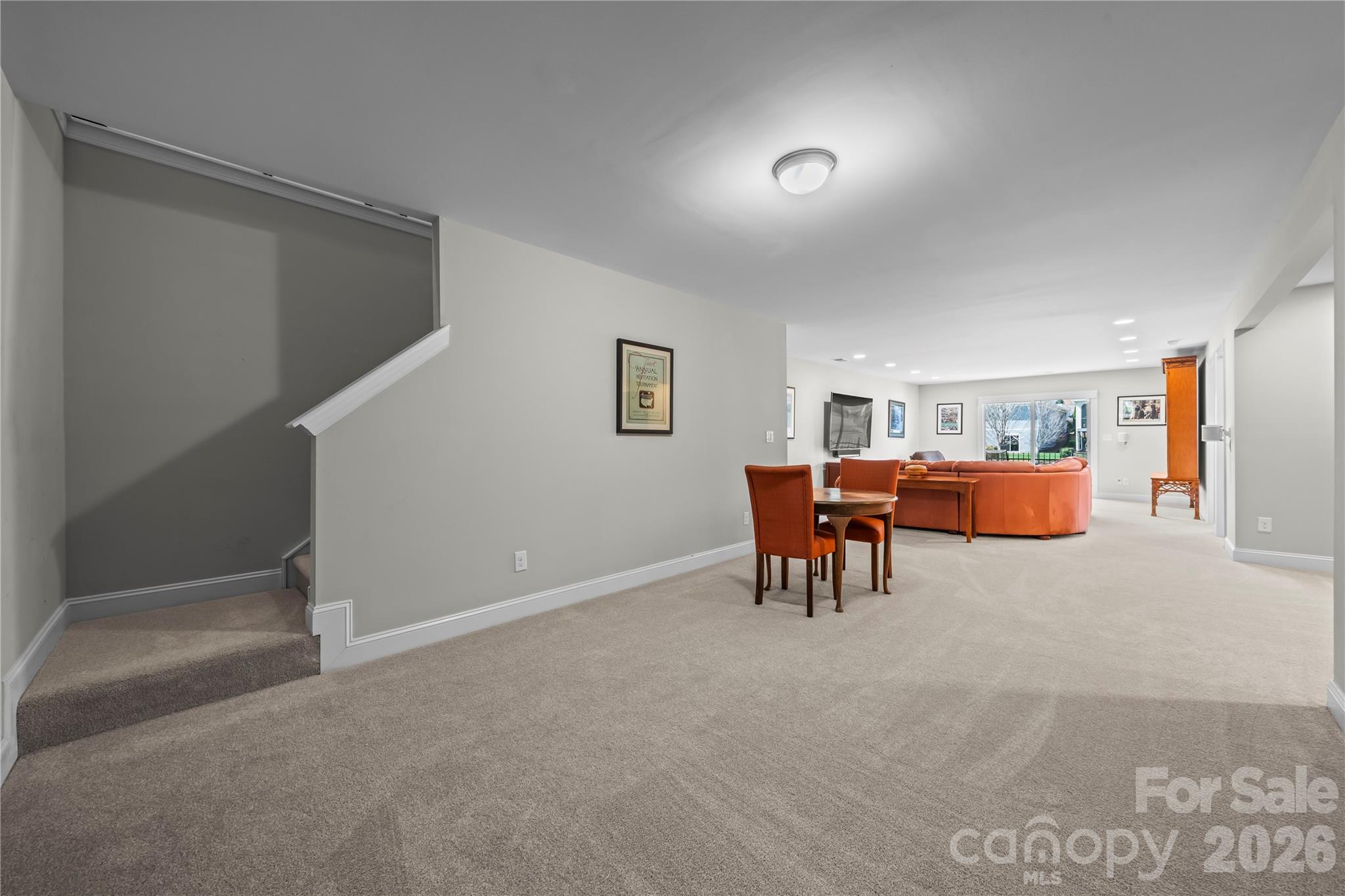8020 Parknoll Drive — Huntersville