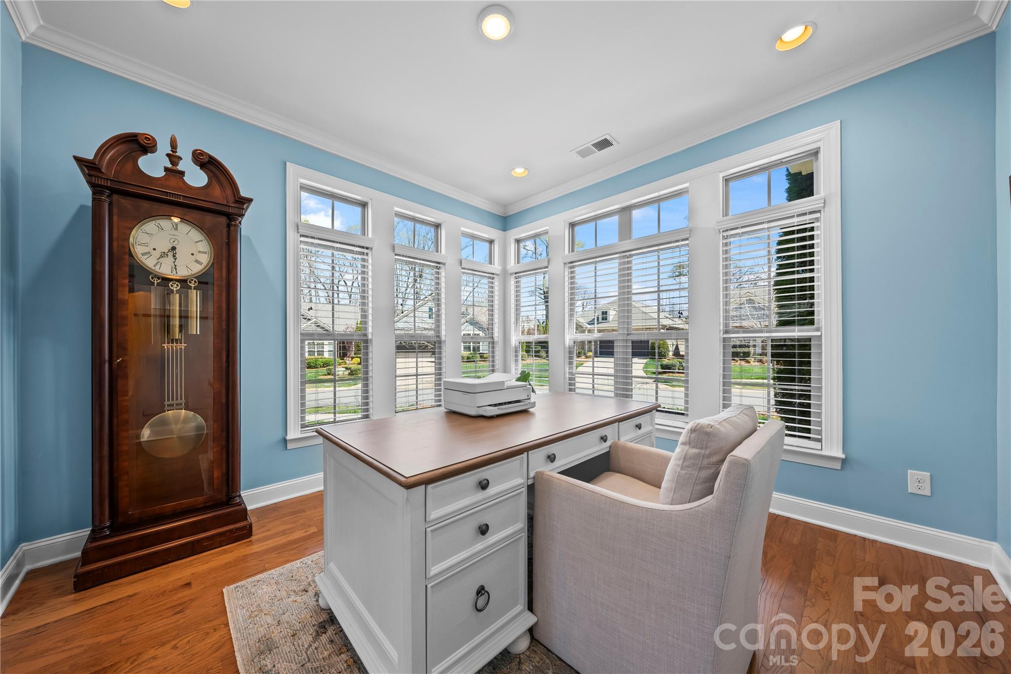 8020 Parknoll Drive — Huntersville