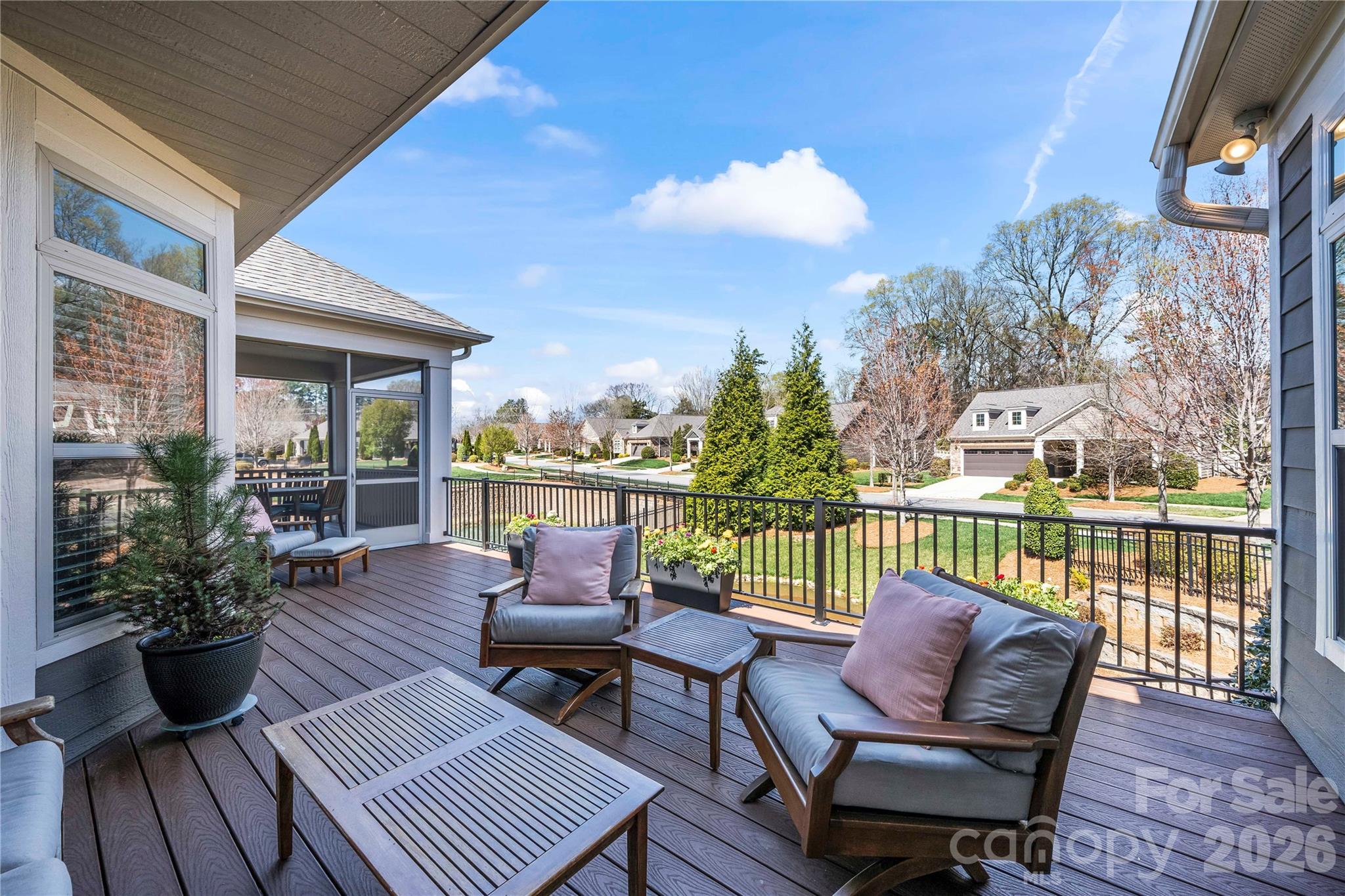 8020 Parknoll Drive — Huntersville