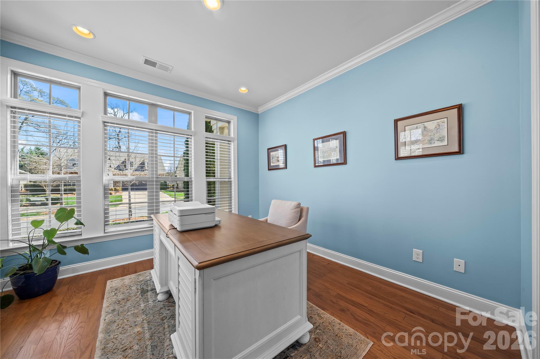 8020 Parknoll Drive — Huntersville