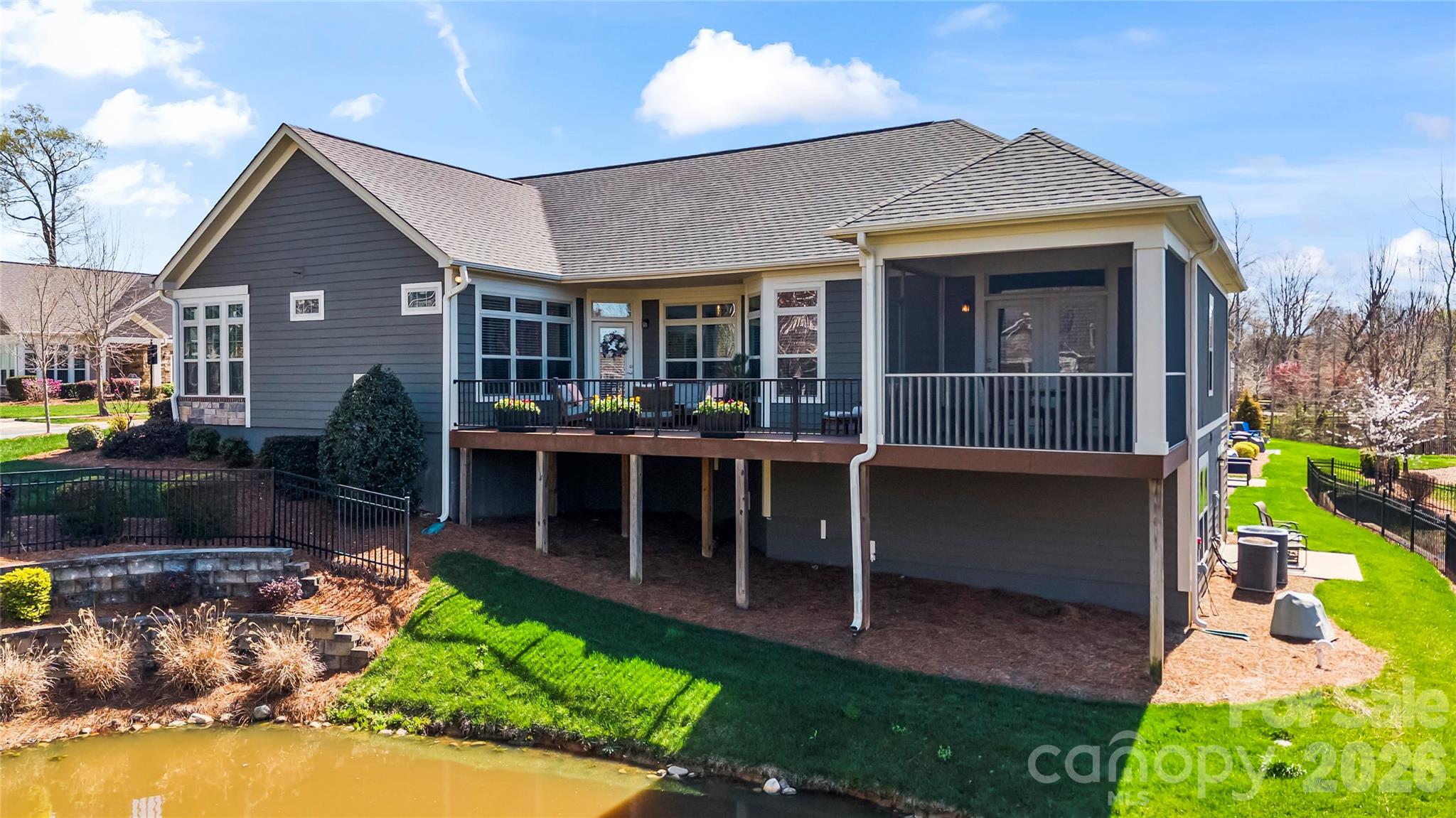 8020 Parknoll Drive — Huntersville