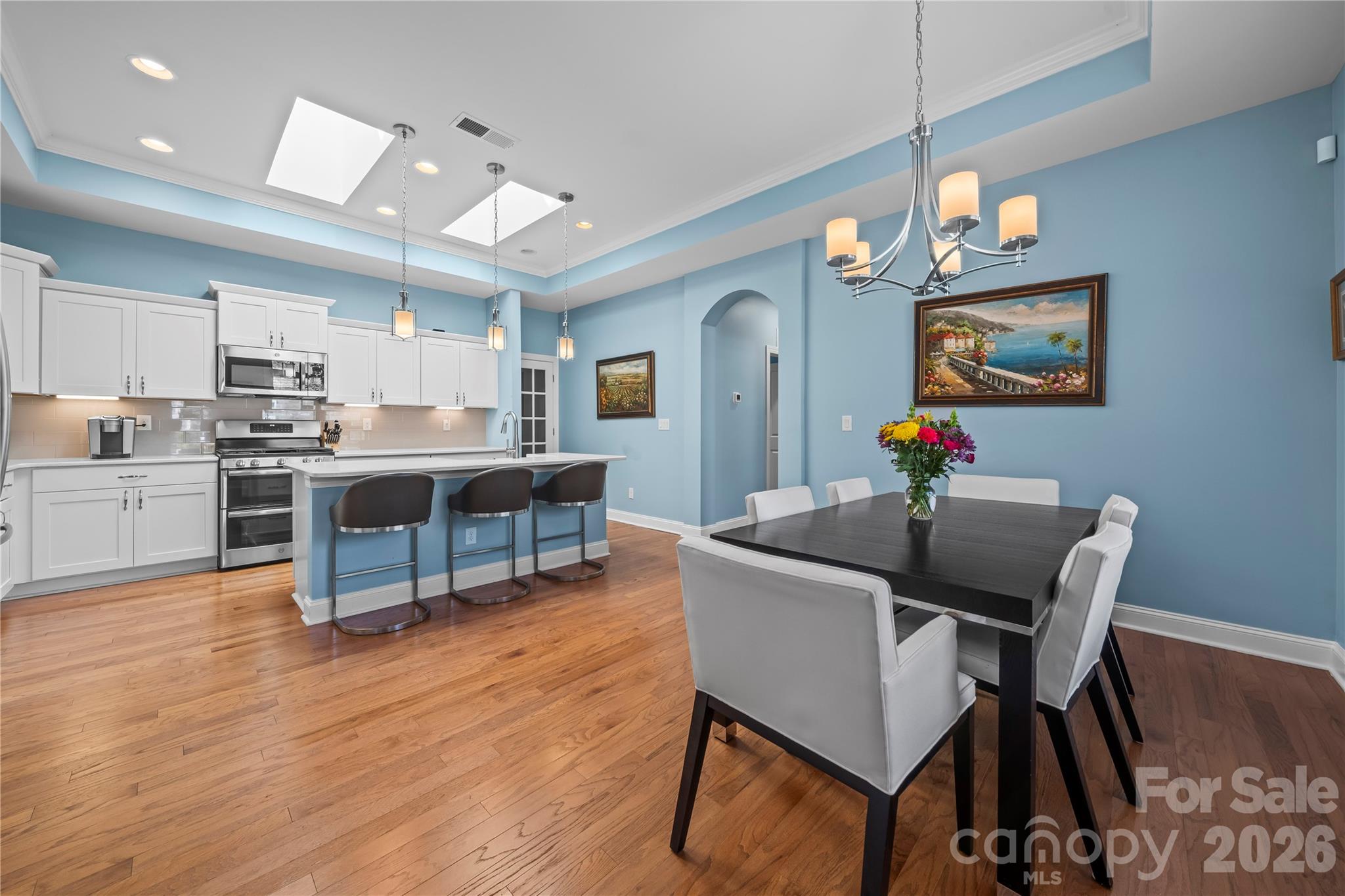 8020 Parknoll Drive — Huntersville