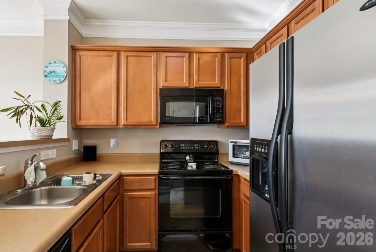 13234 Eastfield Village Lane — Charlotte