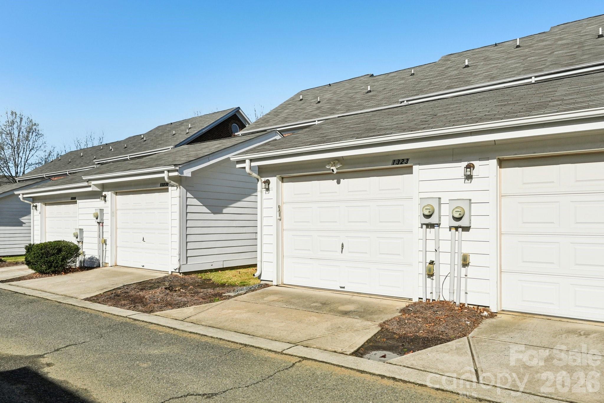13234 Eastfield Village Lane — Charlotte