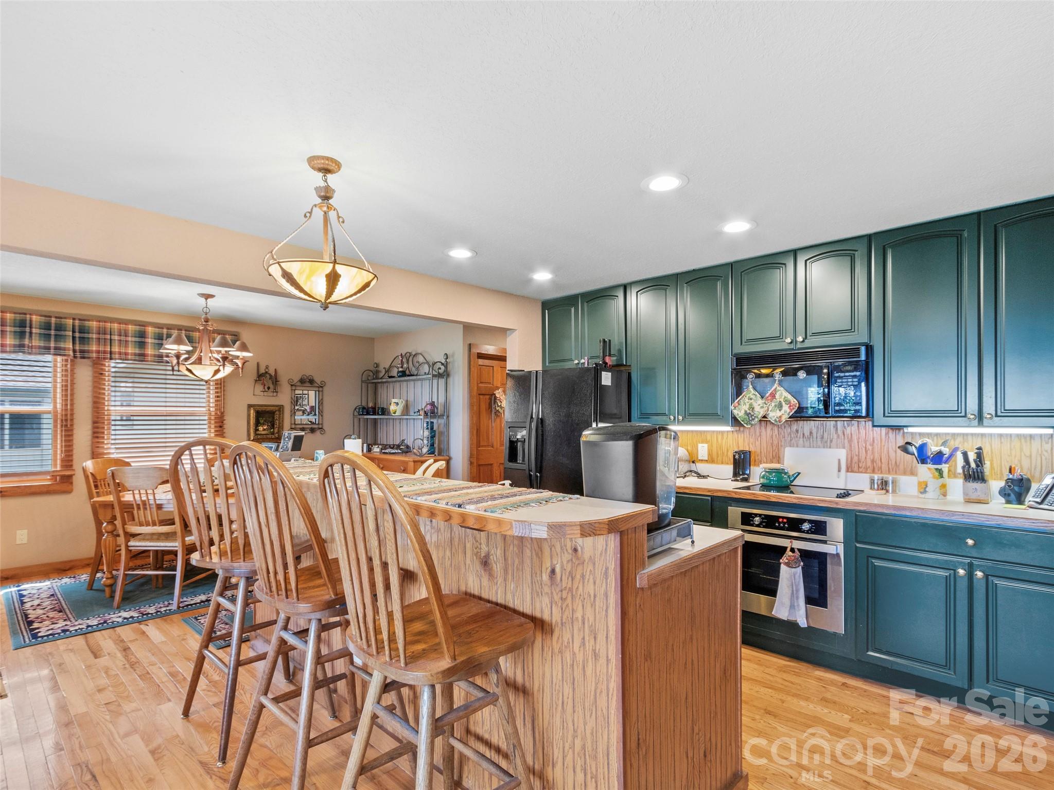21 Ivy Ridge Road — Burnsville