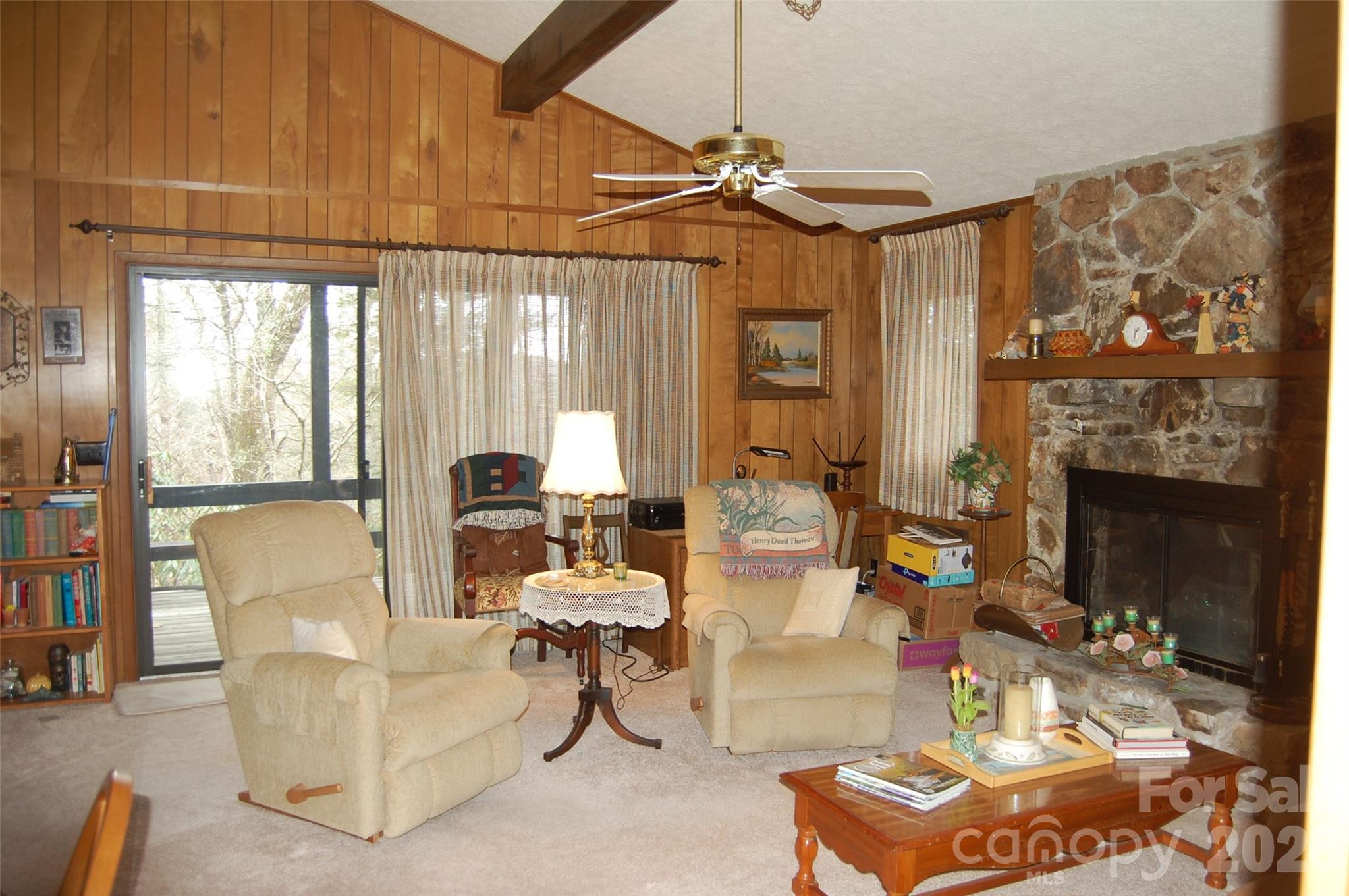 202 Knoll Circle — Newland