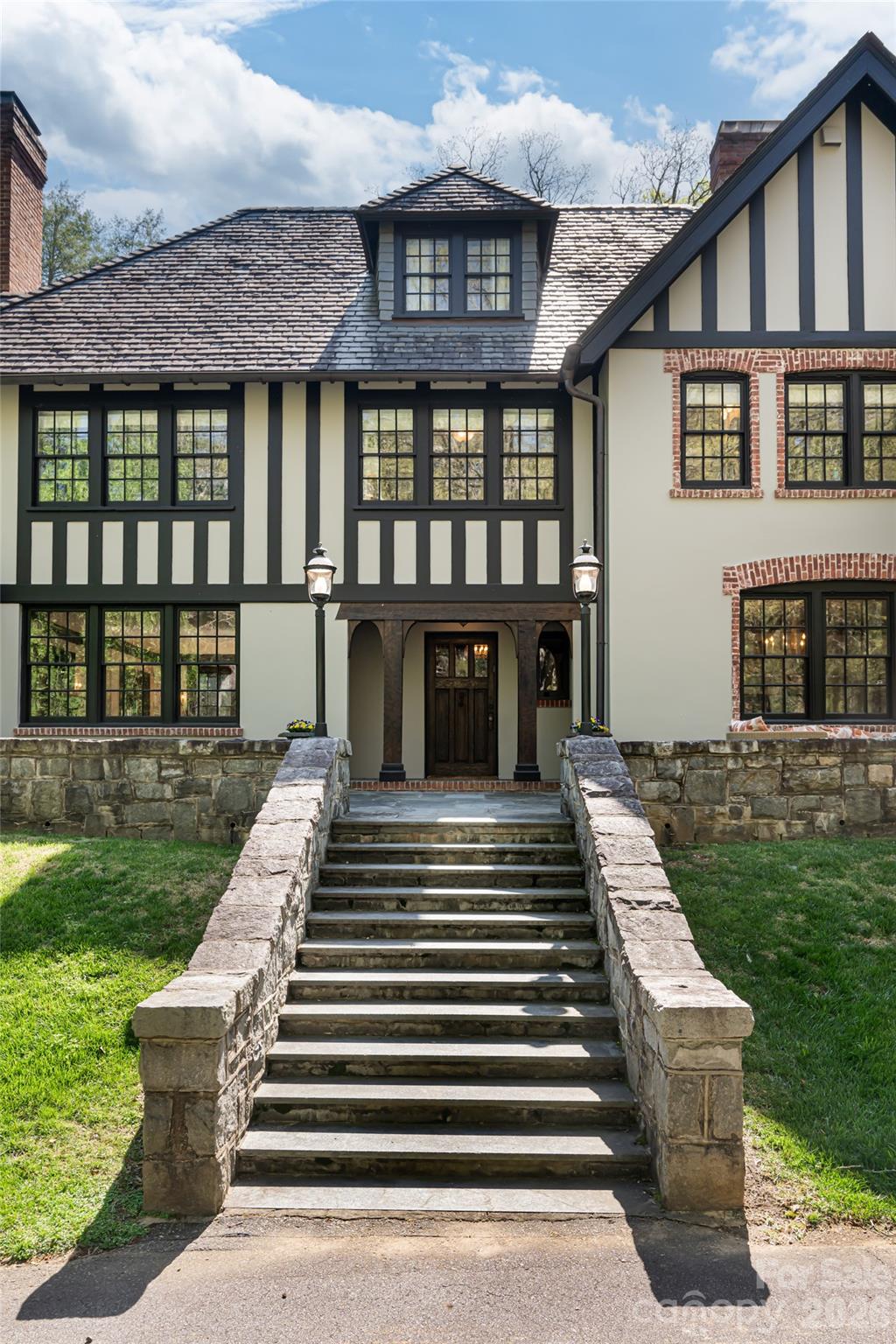 30 Cedarcliff Road — Asheville