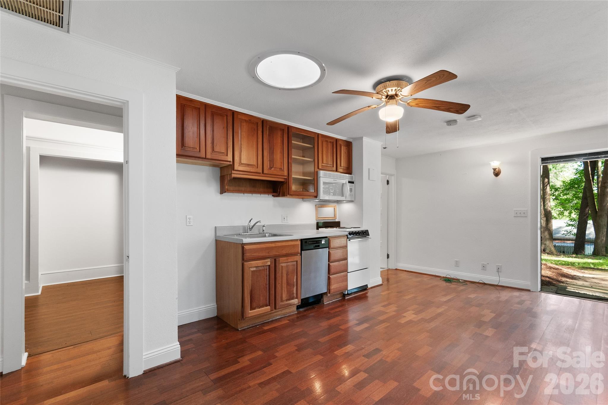 30 Cedarcliff Road — Asheville