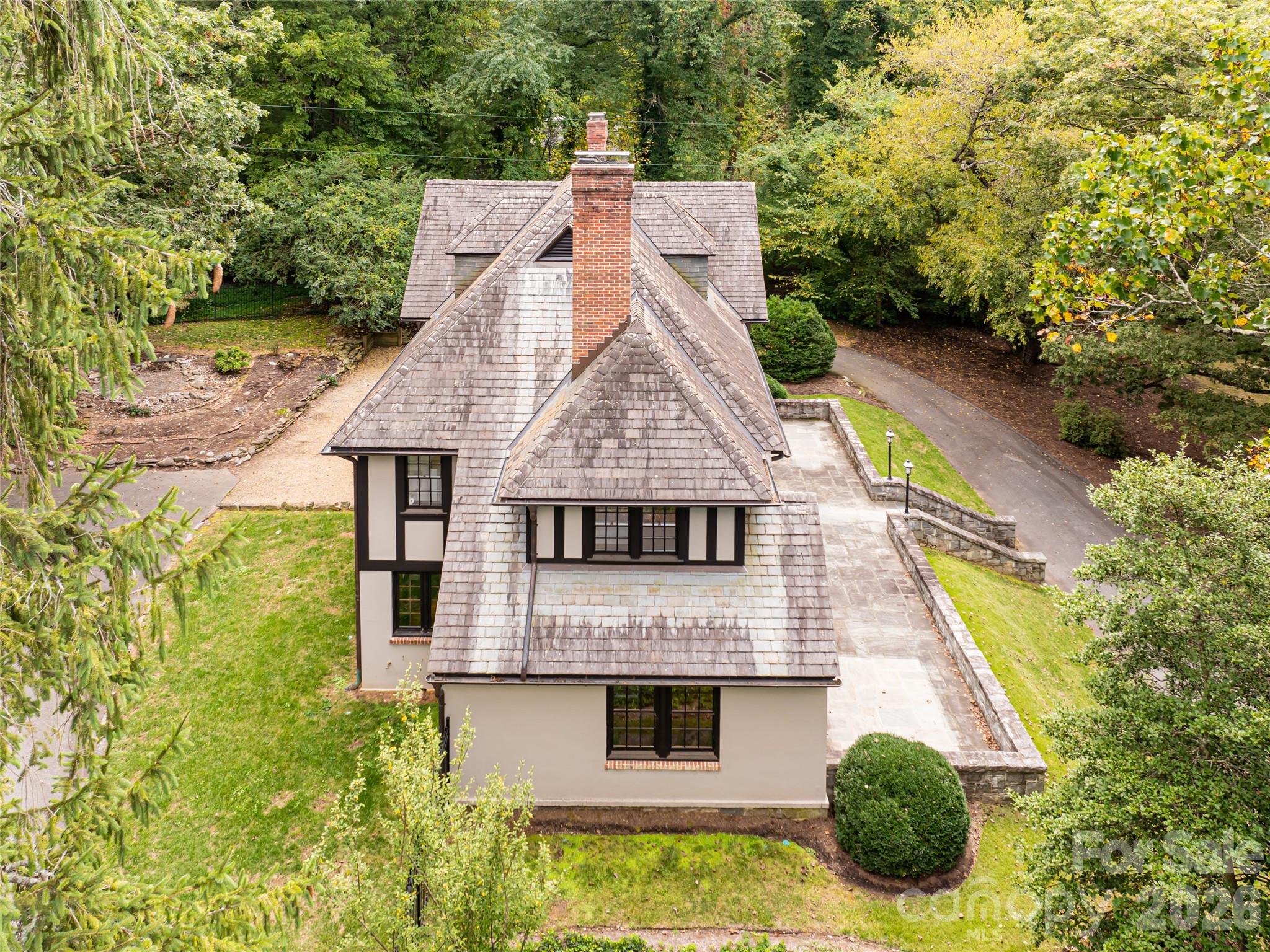 30 Cedarcliff Road — Asheville