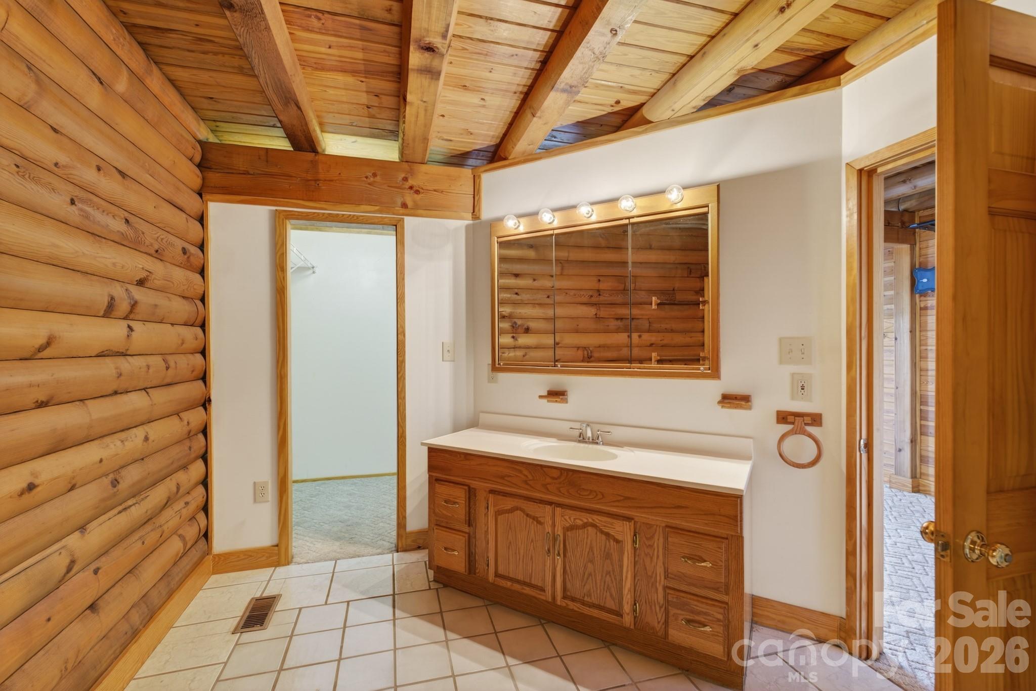 5981 Johnson Road — Clover