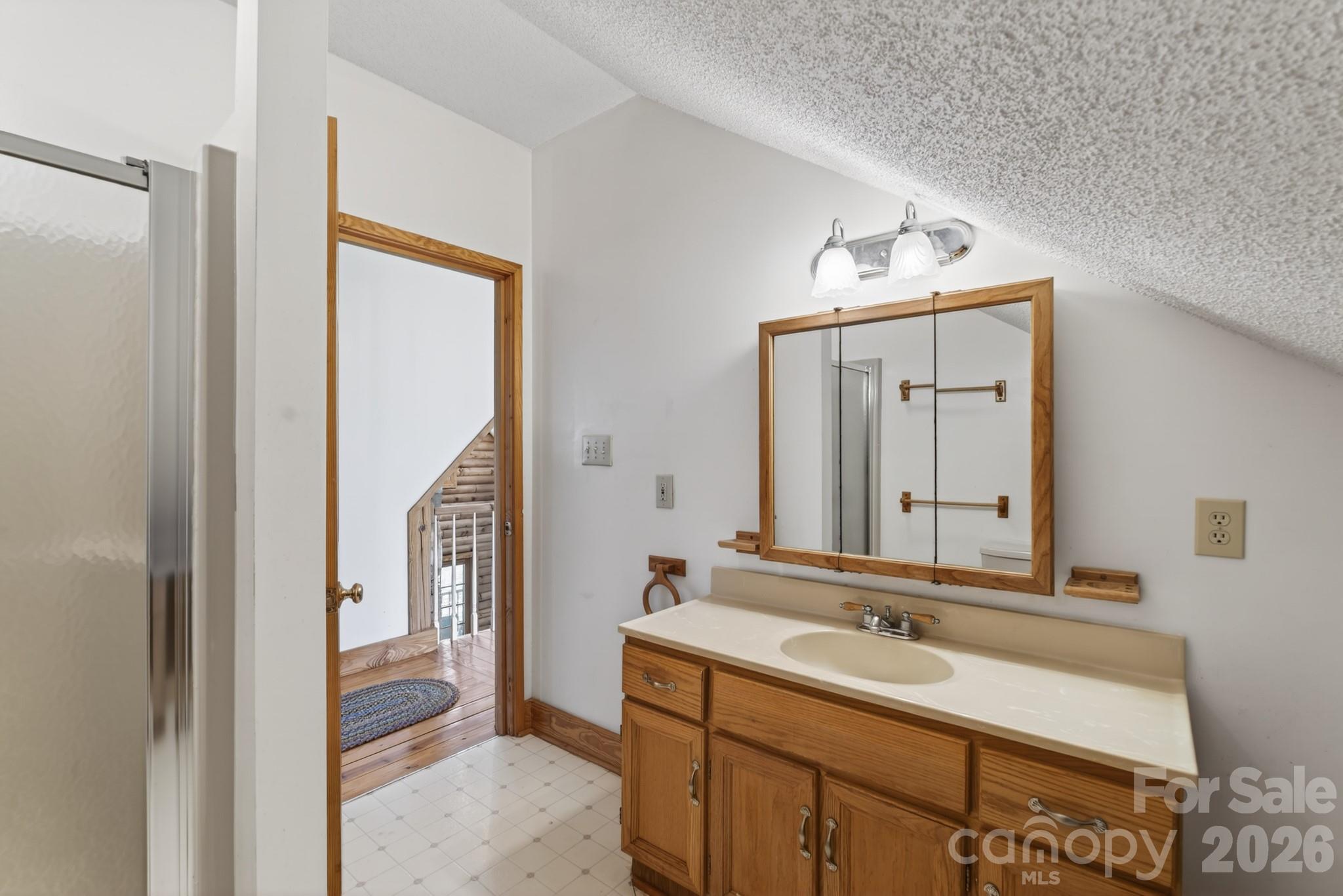 5981 Johnson Road — Clover
