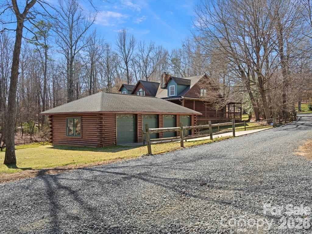 5981 Johnson Road — Clover
