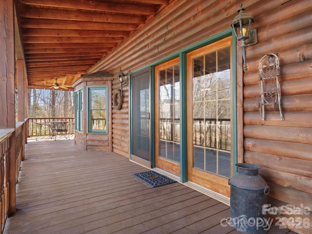 5981 Johnson Road — Clover