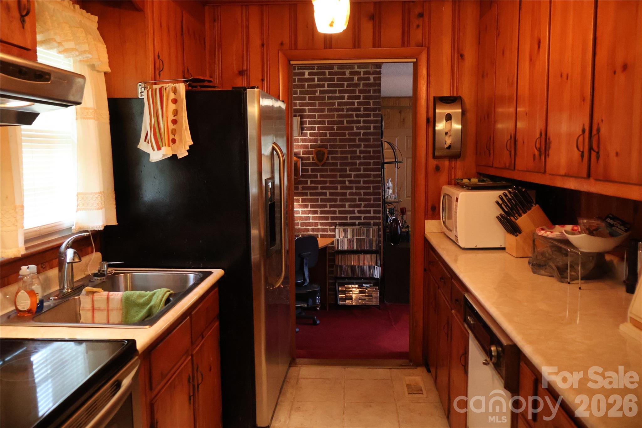1529 W Market Street — Cheraw