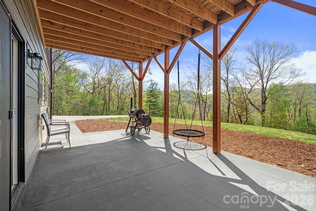 566 South Mills River Road — Mills River