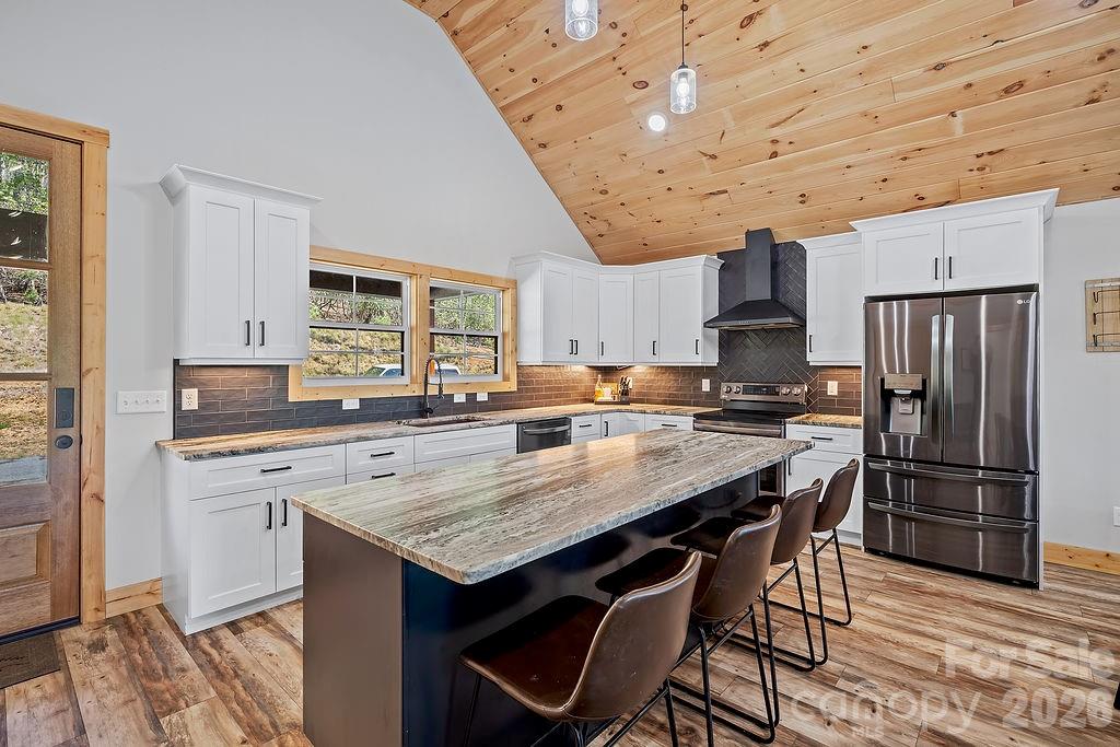 566 South Mills River Road — Mills River