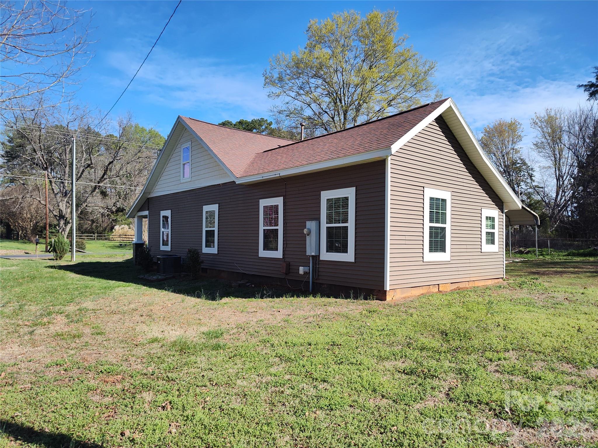 175 Leonard Road — Salisbury